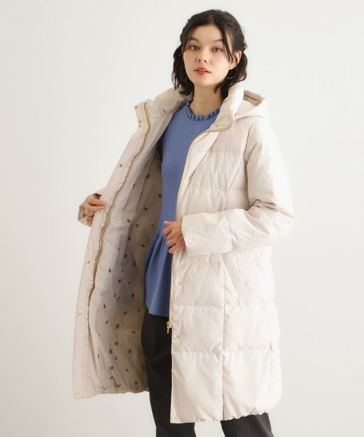 LAURA ASHLEY 【ダウン使用/同柄アイテムあり】ライリー バタフライズ柄ロングダウンコート ローラ アシュレイ ジャケット・アウター ダウンジャケット・ダウンベスト ベージュ ネイビー