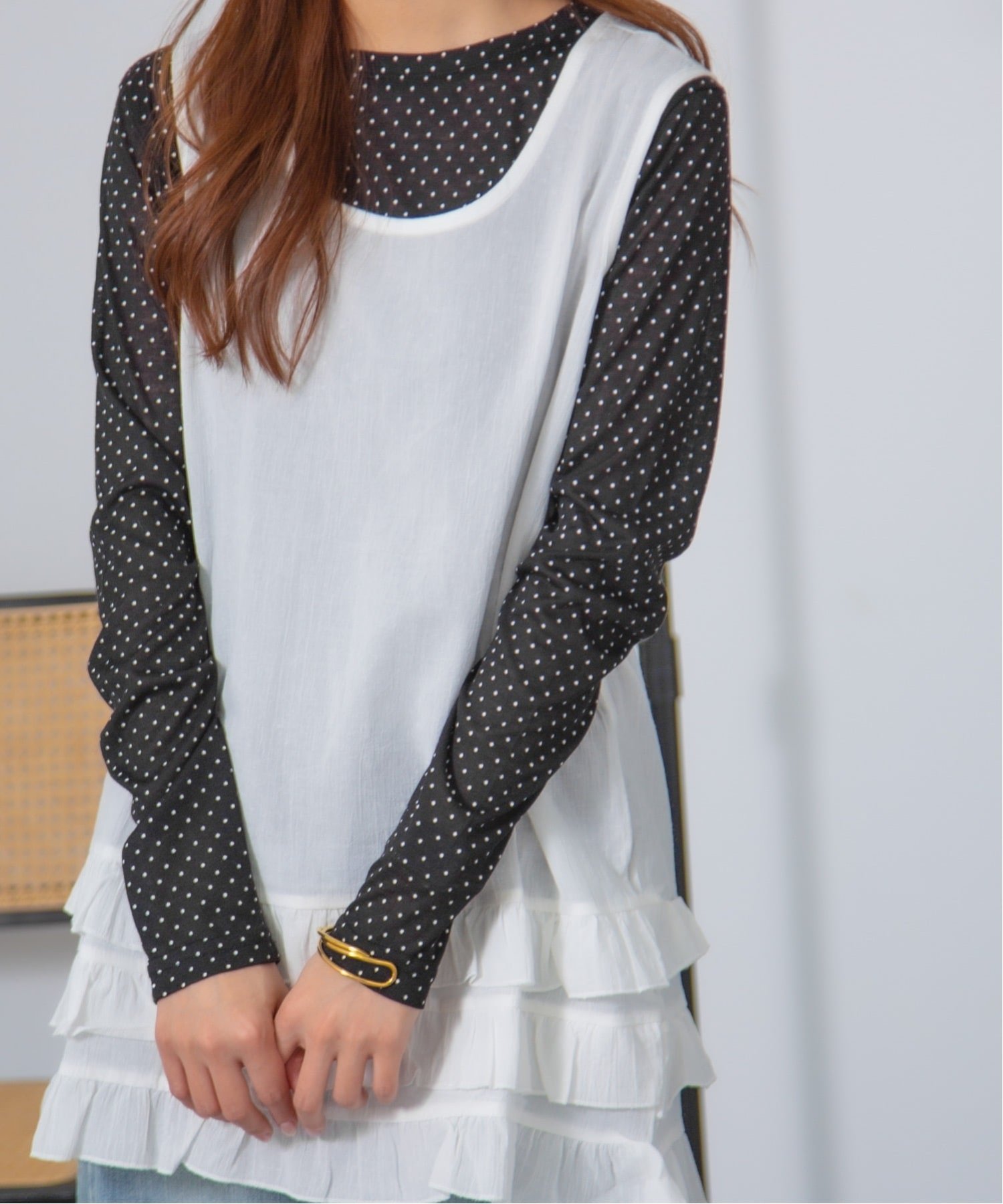 Chiina Chiina/(W)Chiina/ロングスリーブシアートップス チェルカ トップス カットソー・Tシャツ ホワイト ブラック