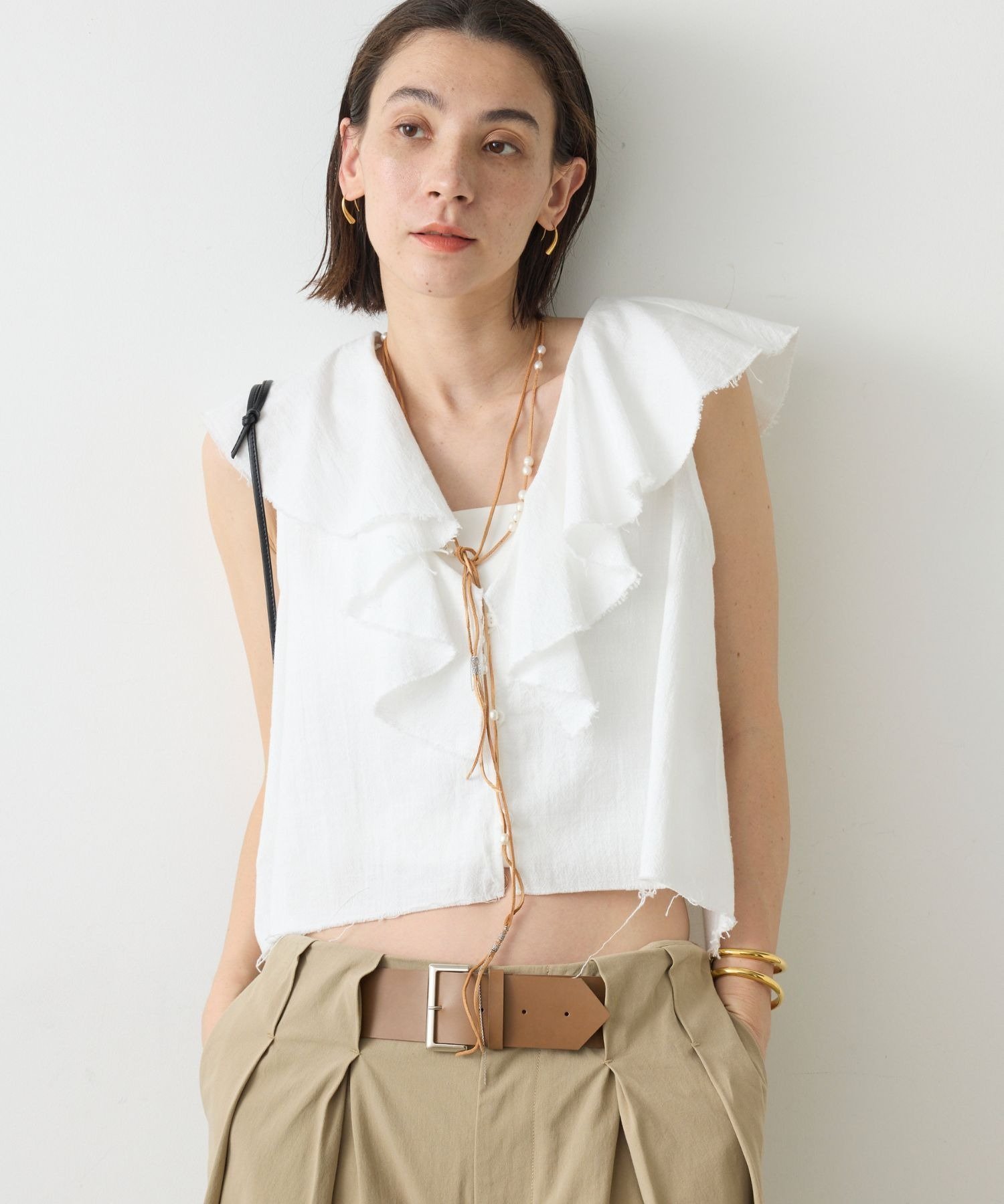 【SALE／20%OFF】GALLARDAGALANTE コットンラッフルブラウス ガリャルダガランテ トップス シャツ・ブラウス ブラック ホワイト【送料無料】 stylife-15724986 Rakuten Fashion サンプル画像2