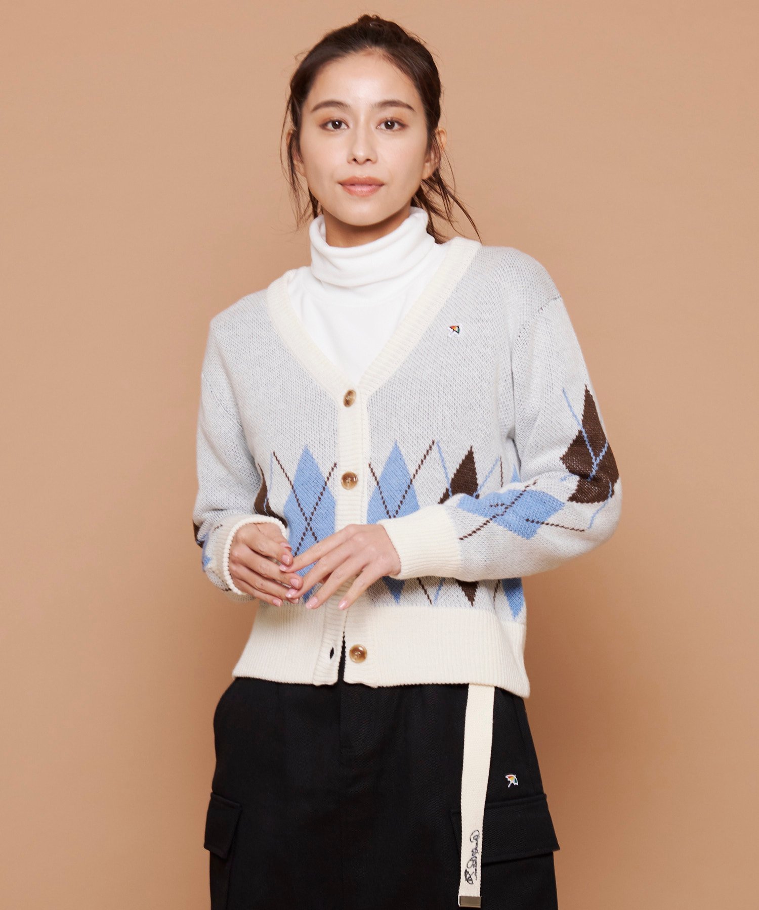 【SALE／40%OFF】Arnold Palmer アーガイルニット カーディガン アーノルド パーマー トップス カーディガン ホワイト ブルー【送料無料】のサムネイル