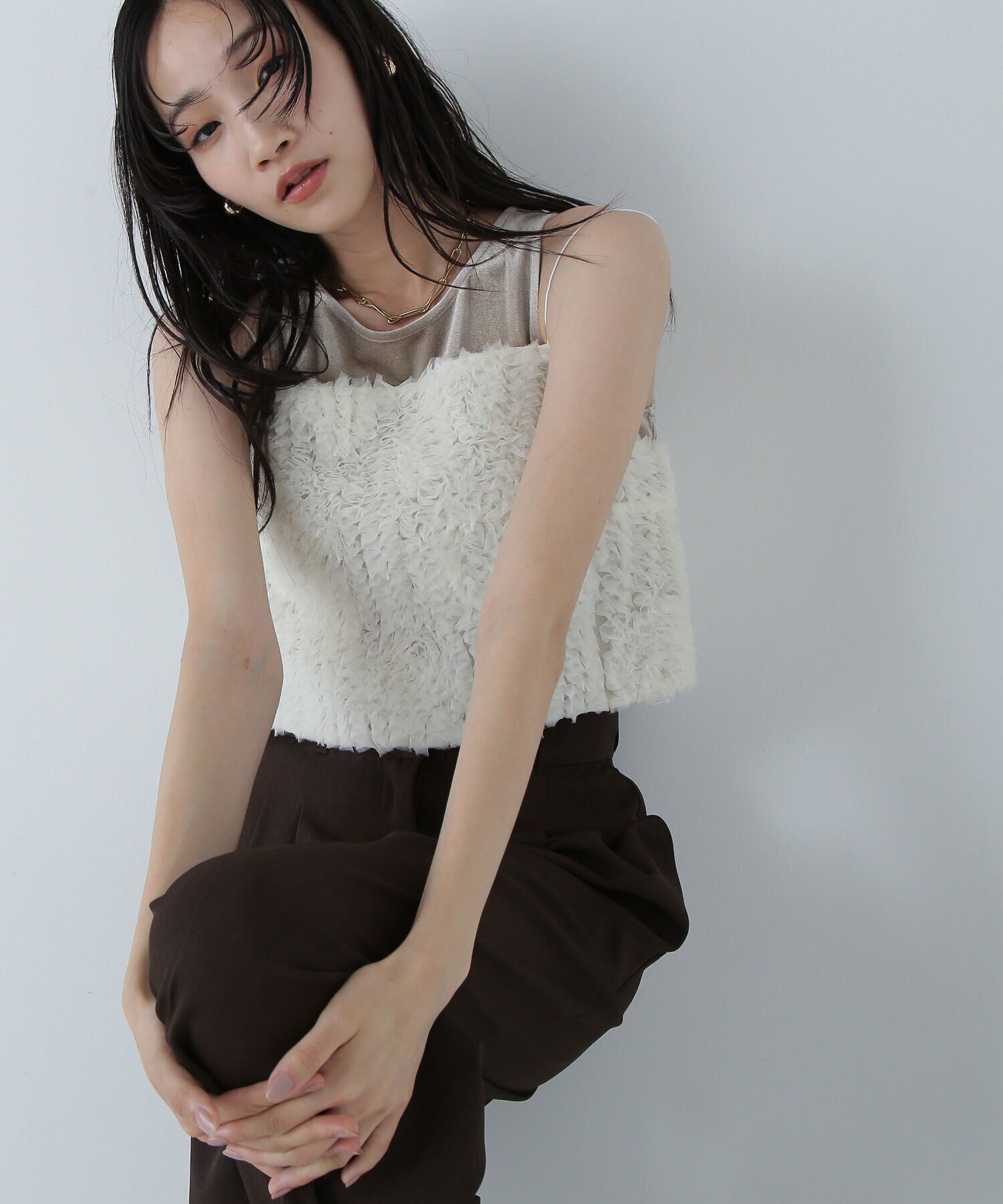 NATURAL BEAUTY BASIC チュールフリルキャミビスチェ* ナチュラルビューティベーシック トップス シャツ・ブラウス ホワイト