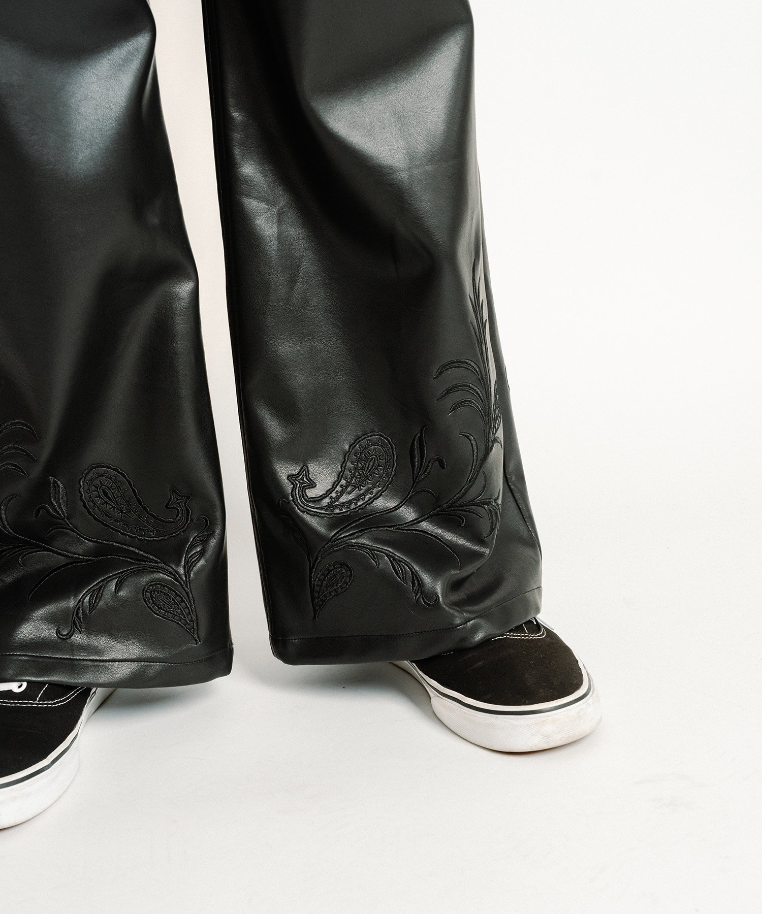 Subciety Faux leather pants サブサエティ パンツ その他のパンツ ブラック