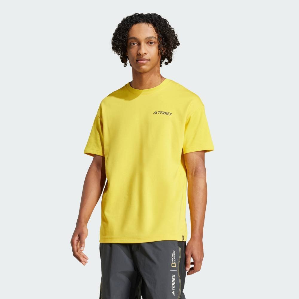 【SALE／20%OFF】adidas 【公式】アディダス adidas ナショナル グラフィック UF AEROREADY グラフィックTシャツ アディダス トップス カットソー・Tシャツ イエロー【送料無料】