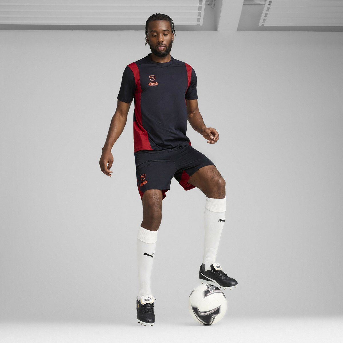 【SALE／30%OFF】PUMA メンズ サッカー キング プロ ショーツ プーマ パンツ その他のパンツ ブラック