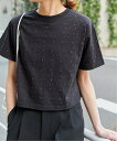 Spick & Span（スピックアンドスパン）ラインストーンTシャツキラキラなラインストーンが散りばめられたトレンド感満載のTシャツが登場。夏も着やすいカットソー地にラインストーンが施されたシンプルでありつつ遊び心のあるデザイン。程よくゆとりのあるシルエットに、短めの着丈がボトムともバランスを取りやすいサイズ感に仕上げています。着回しのしやすいサイズ感でオーバーオールのインナーなど、キャミワンピの上にさらっと合わせるのもおすすめ。一枚でももちろん、デニムなどに合わせるだけで今っぽくアクセントを添えてくれる一枚。※取り扱いについては、商品についている品質表示でご確認ください。※こちらの商品は、Spick&Spanでの取り扱いになります。直接店舗へお問い合わせの際はSpick&Span店舗へお願い致します。※照明の関係により、実際よりも色味が違って見える場合があります。またパソコン・スマートフォンなどの環境により、若干製品と画像のカラーが異なる場合もございます。※商品の色味は、商品アップ画像をご参照ください。ブラック着用スタッフ:160cm　着用サイズ:フリーホワイト着用スタッフ:158cm　着用サイズ:フリーモデルサイズ:身長:166cm着用サイズ:フリー型番：24070200904020-001-009 KU3782【採寸】サイズ肩幅身幅着丈袖丈フリー45.54944.517.5商品のサイズについて【商品詳細】中国素材：本体:綿78%、ポリエステル22%サイズ：フリー本体:洗濯機洗い（弱）※画面上と実物では多少色具合が異なって見える場合もございます。ご了承ください。商品のカラーについて 【予約商品について】 ※「先行予約販売中」「予約販売中」をご注文の際は予約商品についてをご確認ください。Spick & Span（スピックアンドスパン）ラインストーンTシャツキラキラなラインストーンが散りばめられたトレンド感満載のTシャツが登場。夏も着やすいカットソー地にラインストーンが施されたシンプルでありつつ遊び心のあるデザイン。程よくゆとりのあるシルエットに、短めの着丈がボトムともバランスを取りやすいサイズ感に仕上げています。着回しのしやすいサイズ感でオーバーオールのインナーなど、キャミワンピの上にさらっと合わせるのもおすすめ。一枚でももちろん、デニムなどに合わせるだけで今っぽくアクセントを添えてくれる一枚。※取り扱いについては、商品についている品質表示でご確認ください。※こちらの商品は、Spick&Spanでの取り扱いになります。直接店舗へお問い合わせの際はSpick&Span店舗へお願い致します。※照明の関係により、実際よりも色味が違って見える場合があります。またパソコン・スマートフォンなどの環境により、若干製品と画像のカラーが異なる場合もございます。※商品の色味は、商品アップ画像をご参照ください。ブラック着用スタッフ:160cm　着用サイズ:フリーホワイト着用スタッフ:158cm　着用サイズ:フリーモデルサイズ:身長:166cm着用サイズ:フリー型番：24070200904020-001-009 KU3782【採寸】サイズ肩幅身幅着丈袖丈フリー45.54944.517.5商品のサイズについて【商品詳細】中国素材：本体:綿78%、ポリエステル22%サイズ：フリー本体:洗濯機洗い（弱）※画面上と実物では多少色具合が異なって見える場合もございます。ご了承ください。商品のカラーについて 【予約商品について】 ※「先行予約販売中」「予約販売中」をご注文の際は予約商品についてをご確認ください。■重要なお知らせ※ 当店では、ギフト配送サービス及びラッピングサービスを行っておりません。ご注文者様とお届け先が違う場合でも、タグ（値札）付「納品書 兼 返品連絡票」同梱の状態でお送り致しますのでご了承ください。 ラッピング・ギフト配送について※ 2点以上ご購入の場合、全ての商品が揃い次第一括でのお届けとなります。お届け予定日の異なる商品をお買い上げの場合はご注意下さい。お急ぎの商品がございましたら分けてご購入いただきますようお願い致します。発送について ※ 買い物カートに入れるだけでは在庫確保されませんのでお早めに購入手続きをしてください。当店では在庫を複数サイトで共有しているため、同時にご注文があった場合、売切れとなってしまう事がございます。お手数ですが、ご注文後に当店からお送りする「ご注文内容の確認メール」をご確認ください。ご注文の確定について ※ Rakuten Fashionの商品ページに記載しているメーカー希望小売価格は、楽天市場「商品価格ナビ」に登録されている価格に準じています。 商品の価格についてSpick & SpanSpick & Spanのカットソー・Tシャツトップスご注文・お届けについて発送ガイドラッピンググッズ3,980円以上送料無料ご利用ガイド