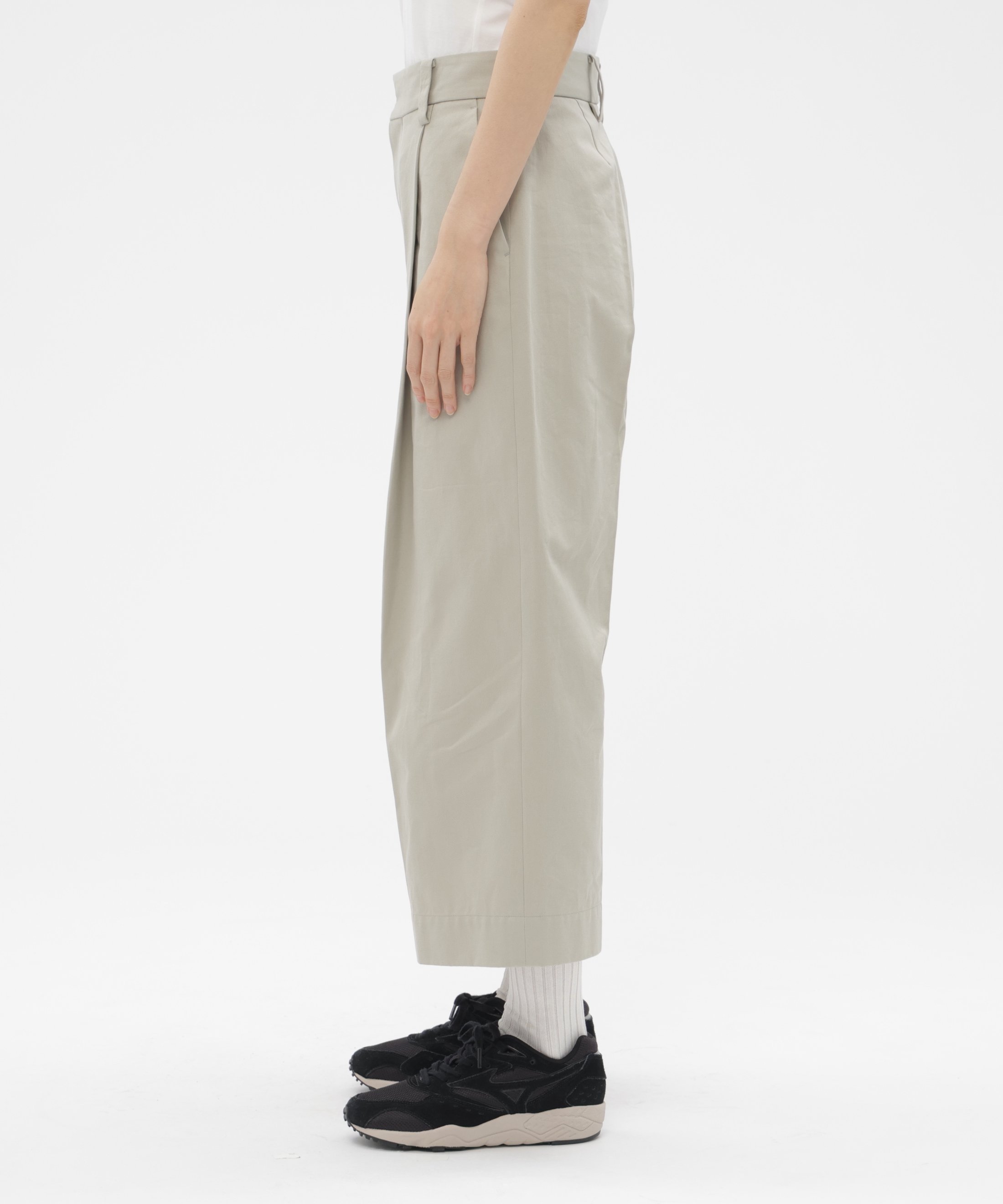 MARGARET HOWELL COTTON TWILL TROUSERS マーガレット・ハウエル パンツ その他のパンツ ブラウン