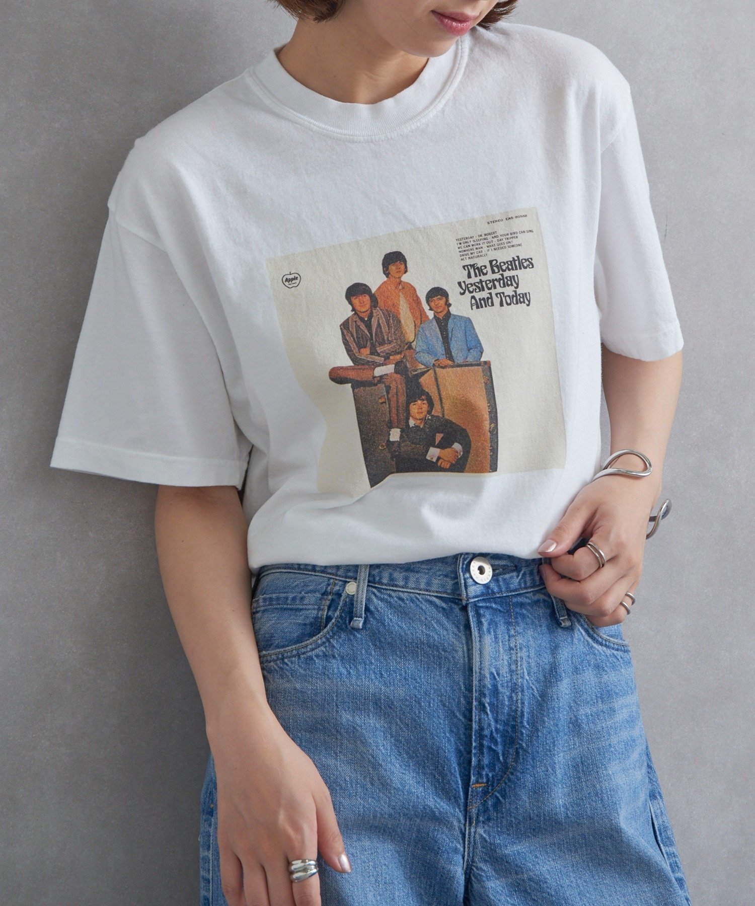 THE FINAL VIEW THE FINAL VIEW/The Beatles / ビートルズ ピグメント プリントTシャツ? セットアップセブン トップス カットソー・Tシャツ ブラック ホワイト イエロー