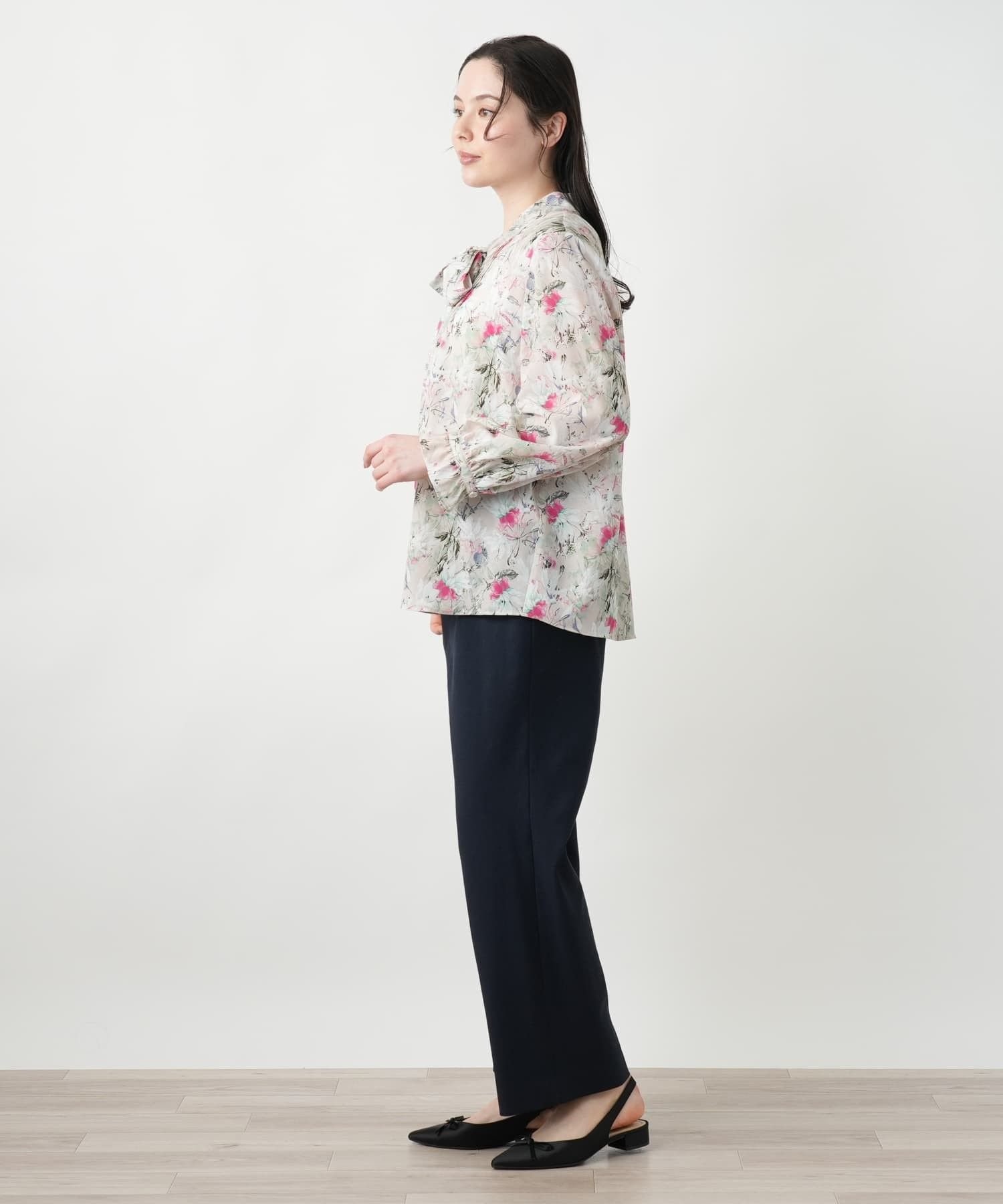Leilian PLUS HOUSE 【店頭人気】花柄ボウタイブラウス【ROCHAS Premiere】【ERICA】 レリアン プラスハウス トップス シャツ・ブラウス ベージュ