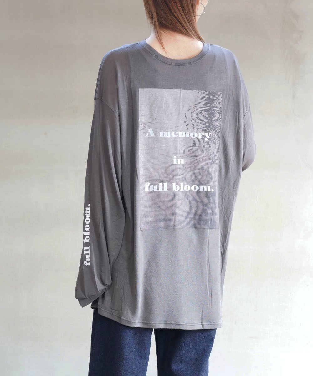 WHYTO. ホワイト 2WAYシアープリントロングT ブルーコムブルー トップス カットソー・Tシャツ ホワイト