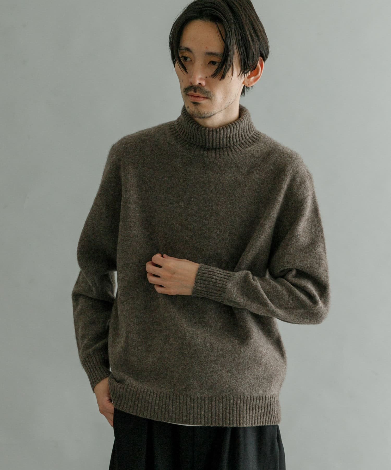 【SALE／55%OFF】URBAN RESEARCH ヤクウールタートルネックニット アーバンリサーチ トップス ニット ブラウン グリーン ネイビー【送料無料】