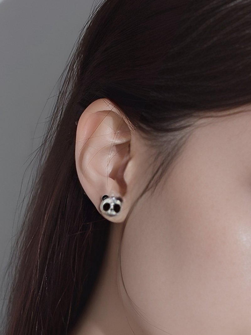 Coo+i/(W)パンダピアス スレンダー アクセサリー・腕時計 ピアス シルバー