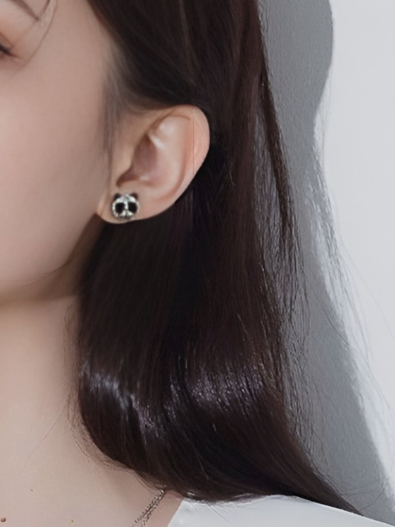 Coo+i/(W)パンダピアス スレンダー アクセサリー・腕時計 ピアス シルバー