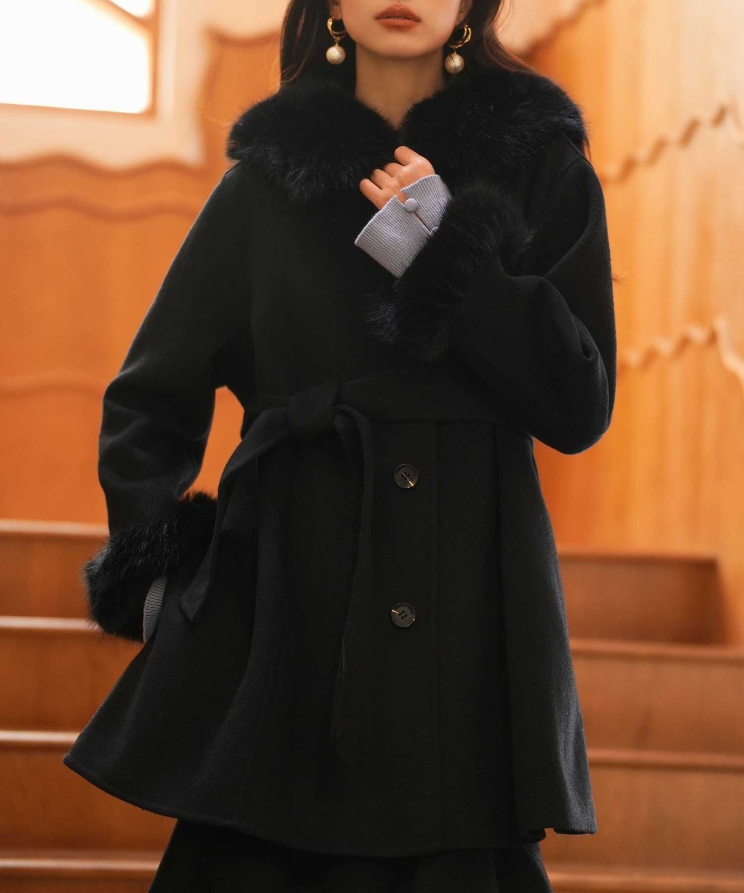 SAISON DE PAPILLON ベルト付きダブルフェイスガウンコート セゾン・ド・パピヨン ジャケット・アウター ダウンジャケット・ダウンベスト ブラック ベージュ ブルー【送料無料】のサムネイル