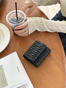 Discoat キルティング三つ折りウォレット ディスコート 財布・ポーチ・ケース 財布 ブラック ピンク