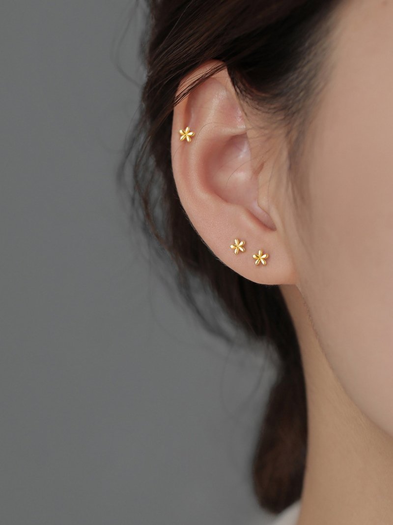Coo+i/(W)ミニミニフラワーピアス ゴールド シルバー スレンダー アクセサリー・腕時計 ピアス シルバー ゴールド