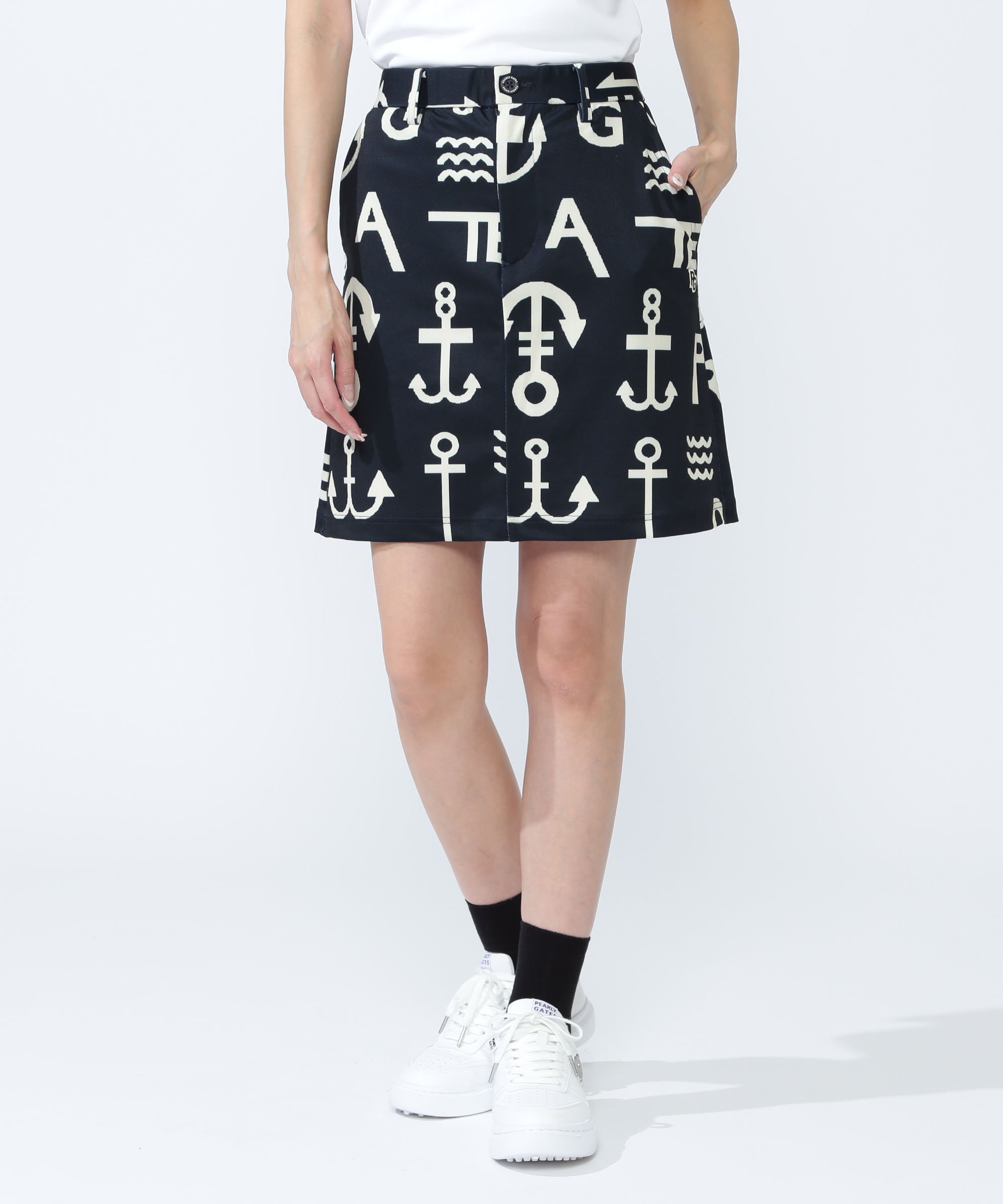 PEARLY GATES 梨地スカート ＜アンカーロゴ総柄＞ パーリーゲイツ スカート その他のスカート ブラック..
