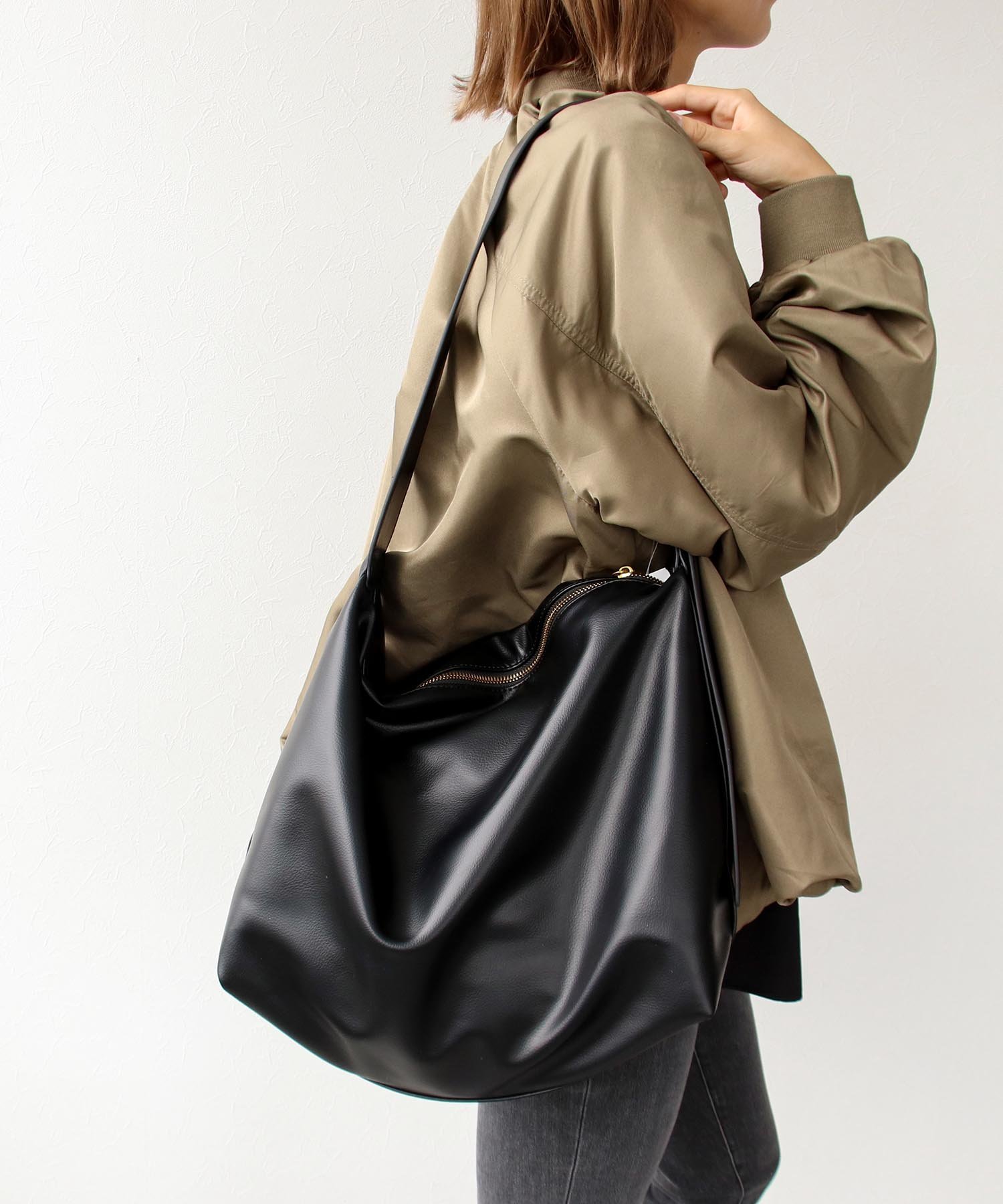 【SALE／20%OFF】Three Four Time Three Four Time/バックル付きBIGショルダー スリーフォータイム バッグ ショルダーバッグ ブラウン ブラック【送料無料】のサムネイル