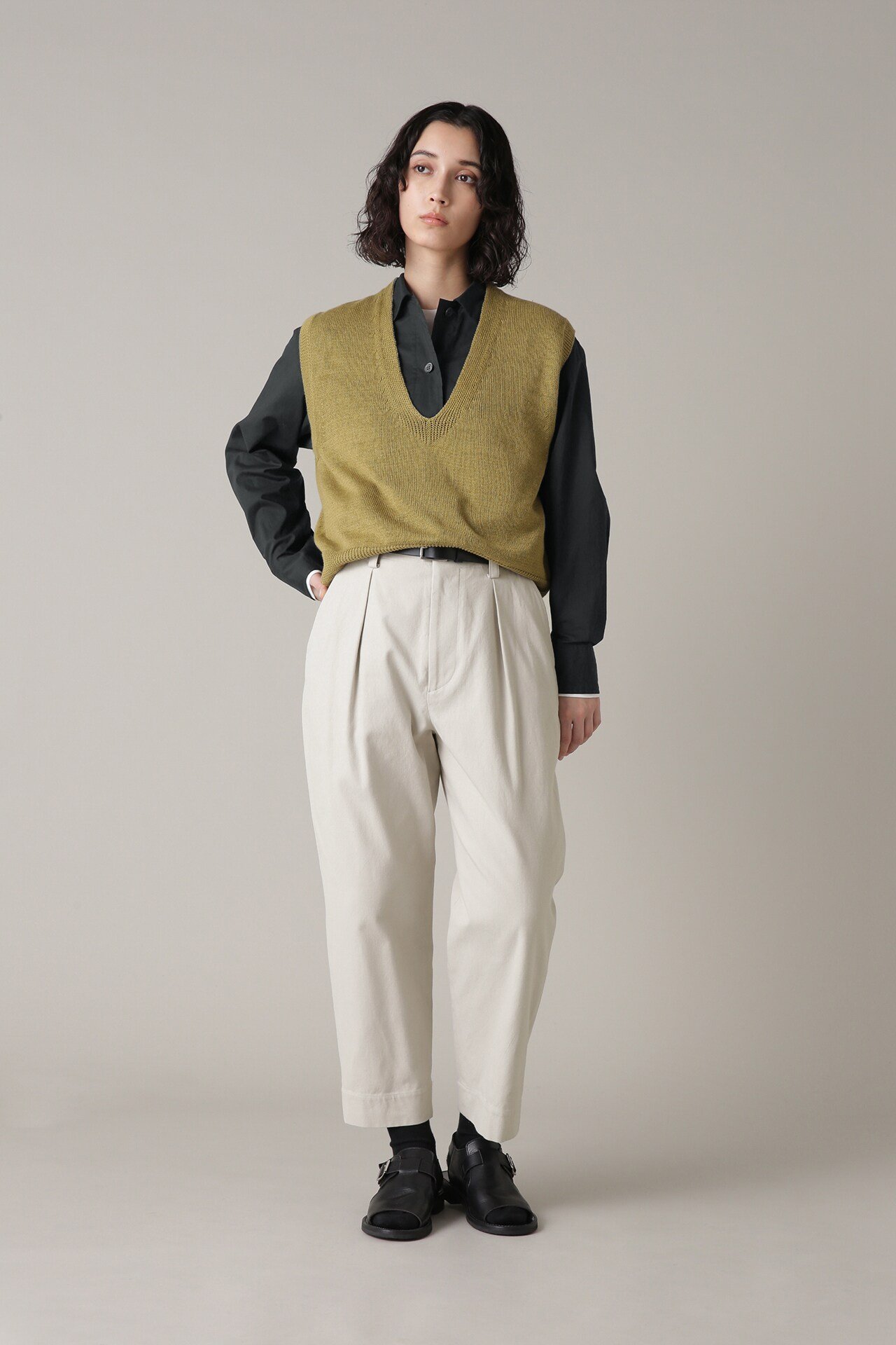 MARGARET HOWELL WASHED COTTON TWILL マーガレット・ハウエル パンツ その他のパンツ ホワイト カーキ【送料無料】のサムネイル