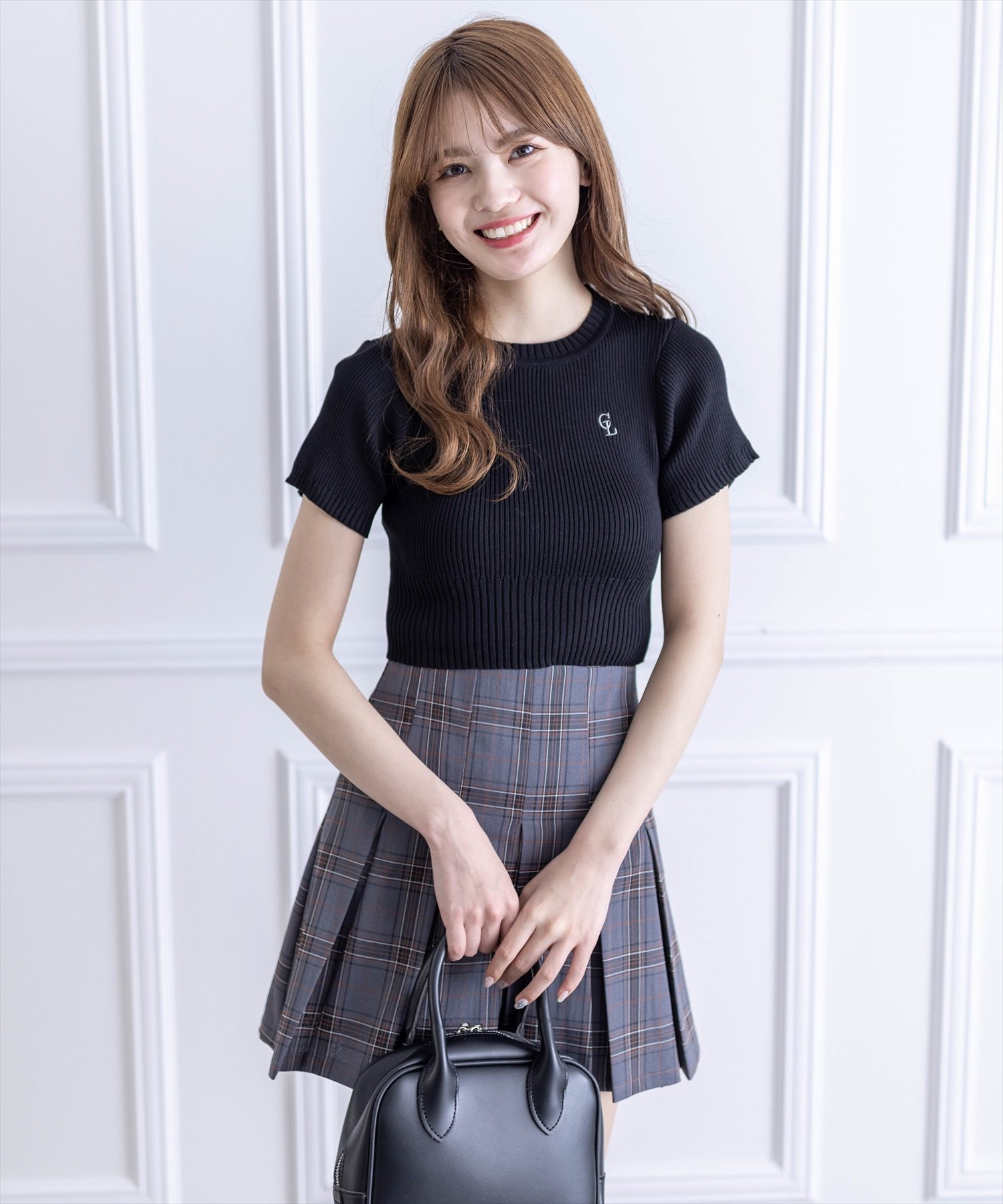 【SALE/23%OFF】clear ワンポイント刺繍半袖ショート丈ニットトップス≪2024SS≫ クリア トップス ニット ホワイト グレー ピンク ブラック