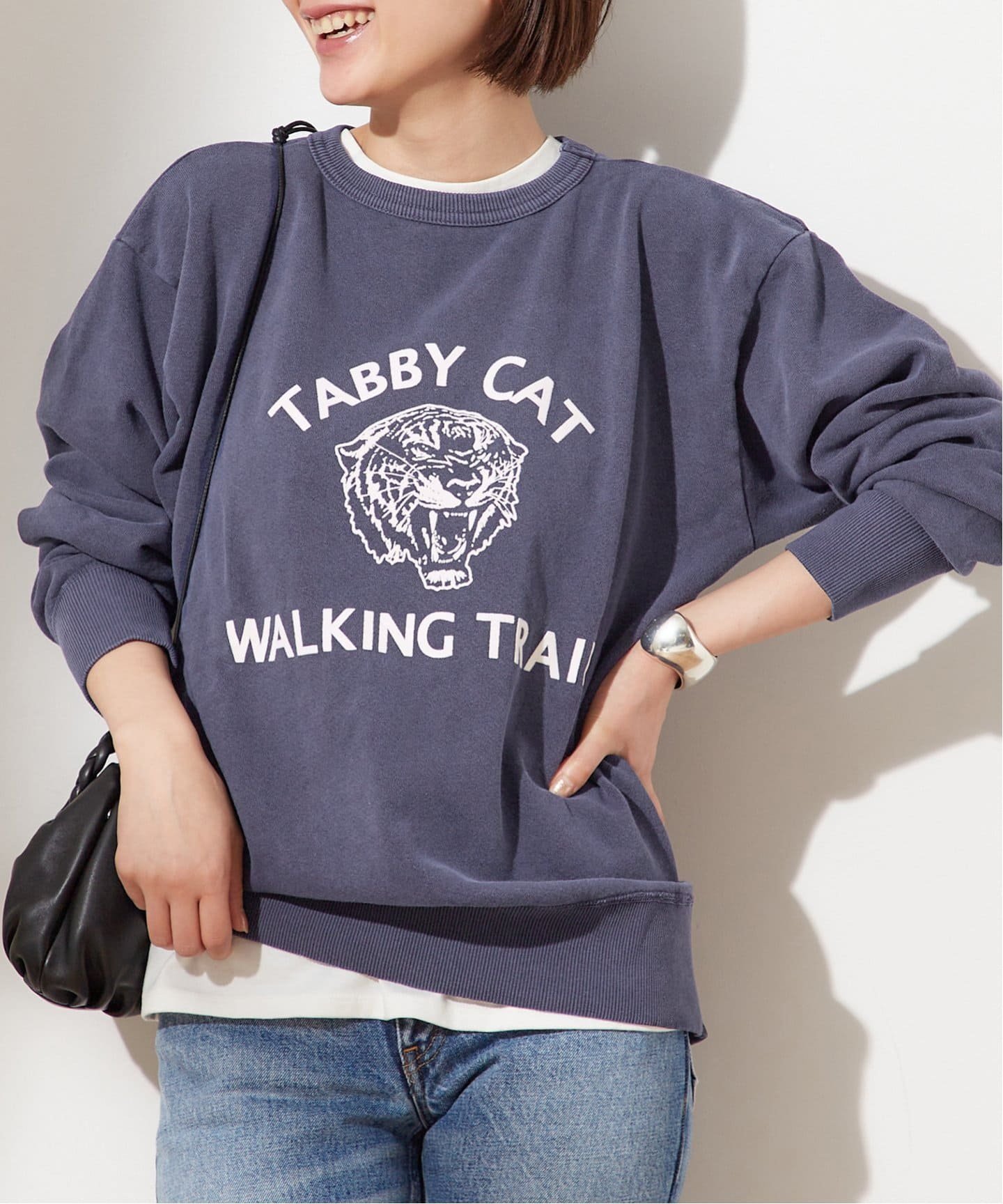 JOURNAL STANDARD L'ESSAGE 【MIXTA/ミクスタ】TABBY CAT WALKKING TRAIL CN SWEAT:スウェット ジャーナルスタンダード レサージュ トップス スウェット・トレーナー ネイビー ブラウン【送料無料】のサムネイル