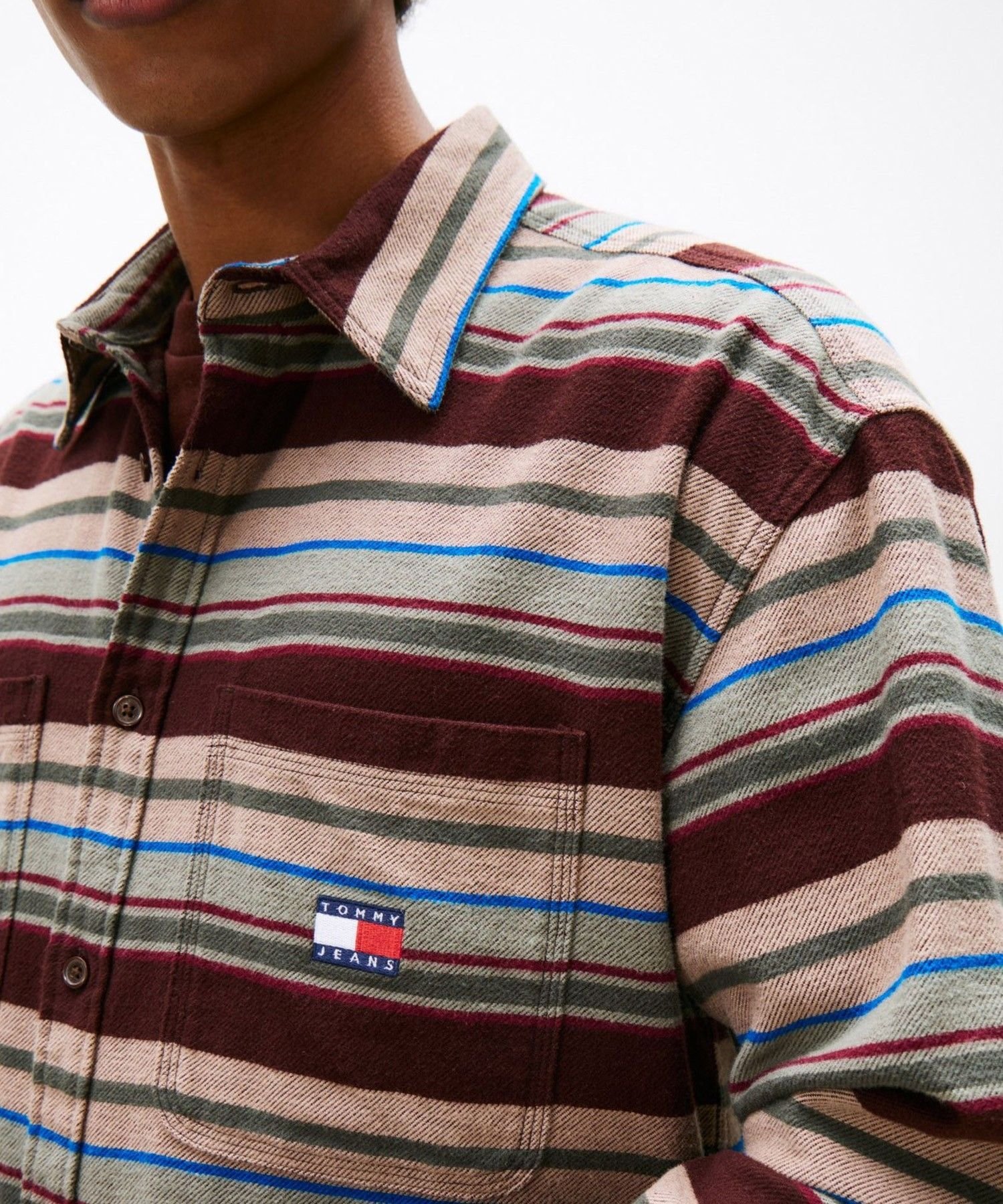 【SALE／50%OFF】TOMMY JEANS ユーティリティフランネルオーバーサイズシャツ トミーヒルフィガー トップス シャツ・ブラウス ブラウン【送料無料】