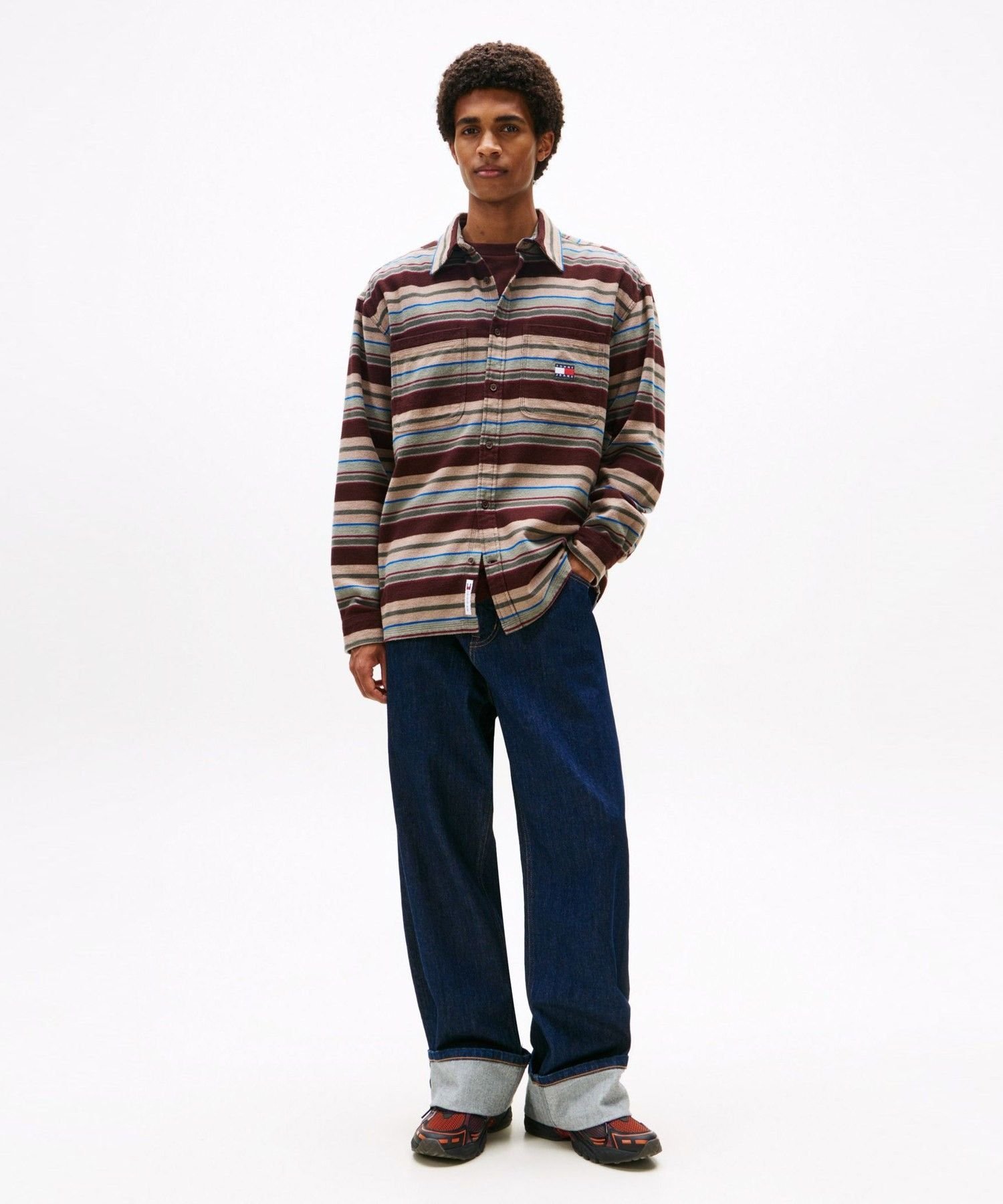 【SALE／50%OFF】TOMMY JEANS ユーティリティフランネルオーバーサイズシャツ トミーヒルフィガー トップス シャツ・ブラウス ブラウン【送料無料】
