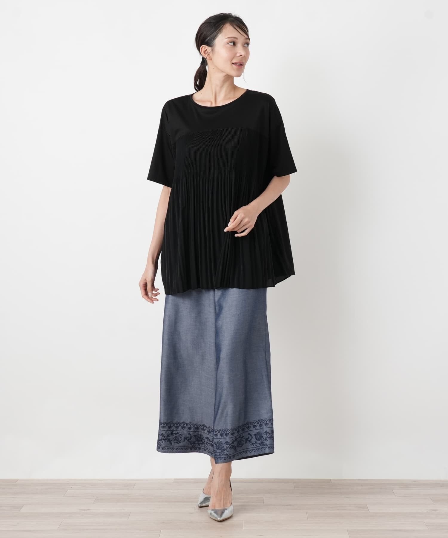 Leilian PLUS HOUSE ドッキングプリーツプルオーバー【プラス企画】 レリアン プラスハウス トップス カットソー・Tシャツ ブラック