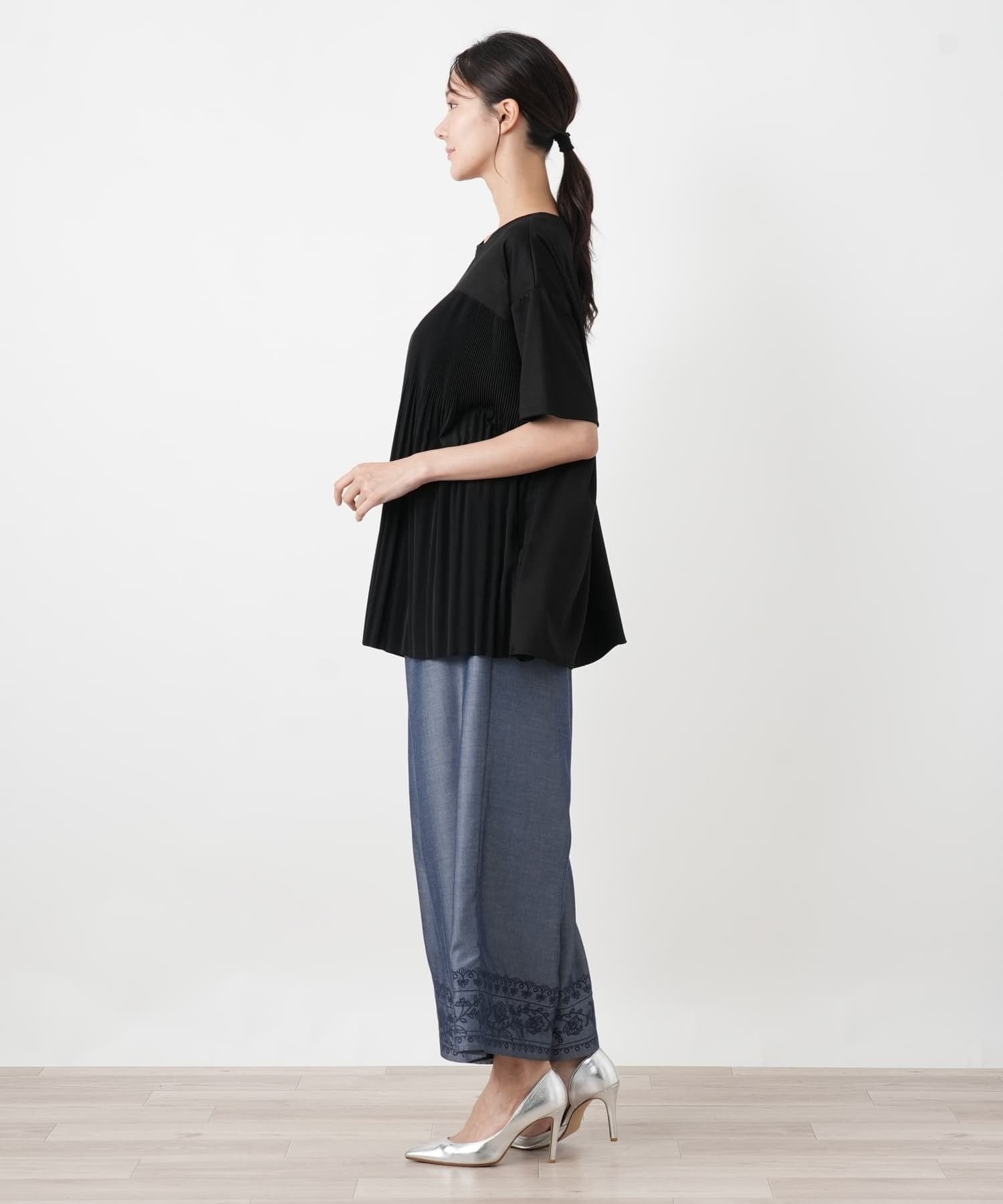 Leilian PLUS HOUSE ドッキングプリーツプルオーバー【プラス企画】 レリアン プラスハウス トップス カットソー・Tシャツ ブラック