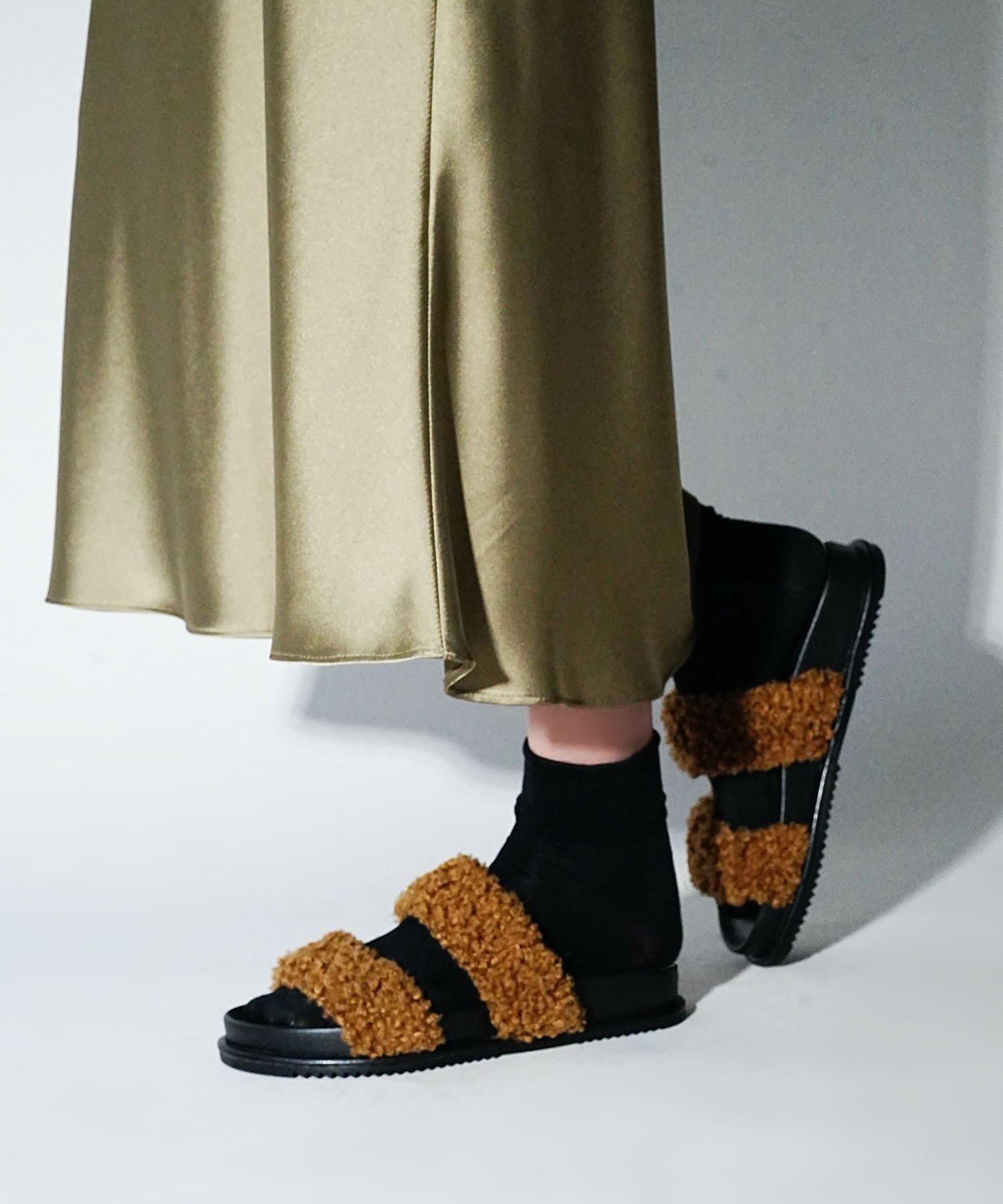 【SALE／30%OFF】carino エコファーもこもこサンダル モード・エ・ジャコモ×イング シューズ・靴 サンダル ブルー ブラウン【送料無料】