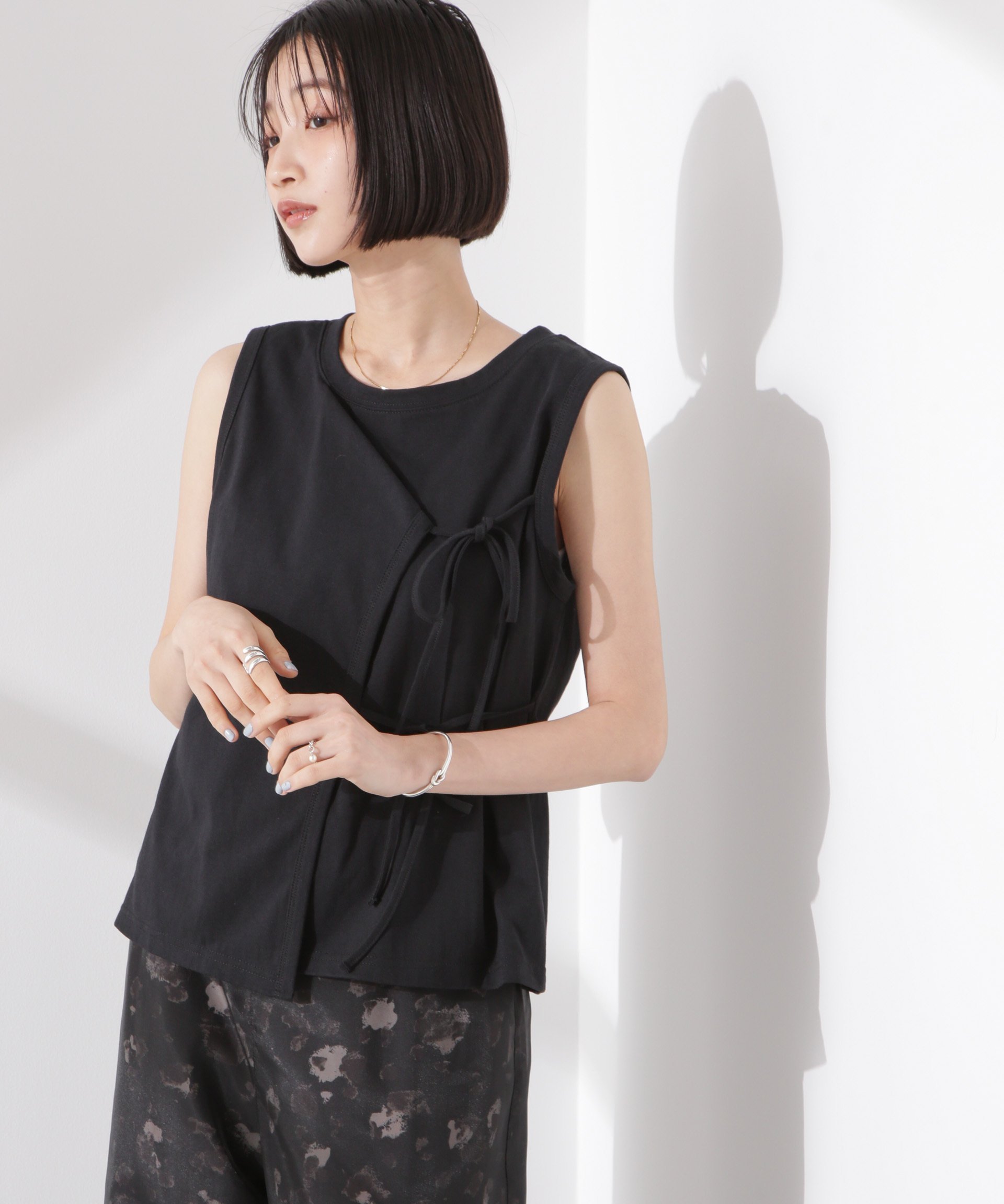 【SALE／50%OFF】NANO universe ドライタッチ天竺リボン結びディティールトップス ナノユニバース トップス カットソー・Tシャツ ブラック ブラウン ベージュ stylife-15090490 Rakuten Fashion サンプル画像2