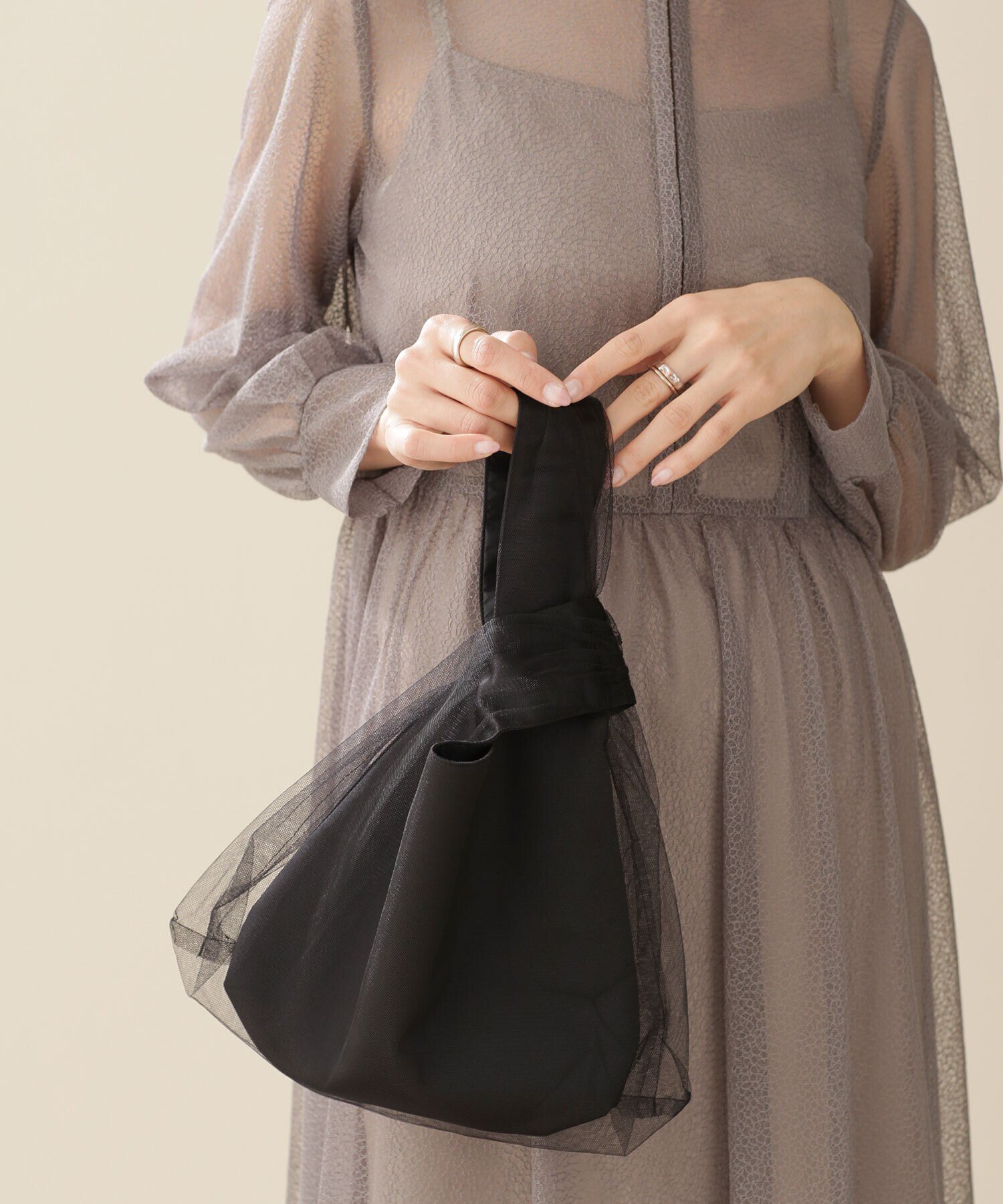 Kaene チュールドッキングハンドバッグ ナノユニバース バッグ トートバッグ ブラック ベージュ【送料無料】のサムネイル