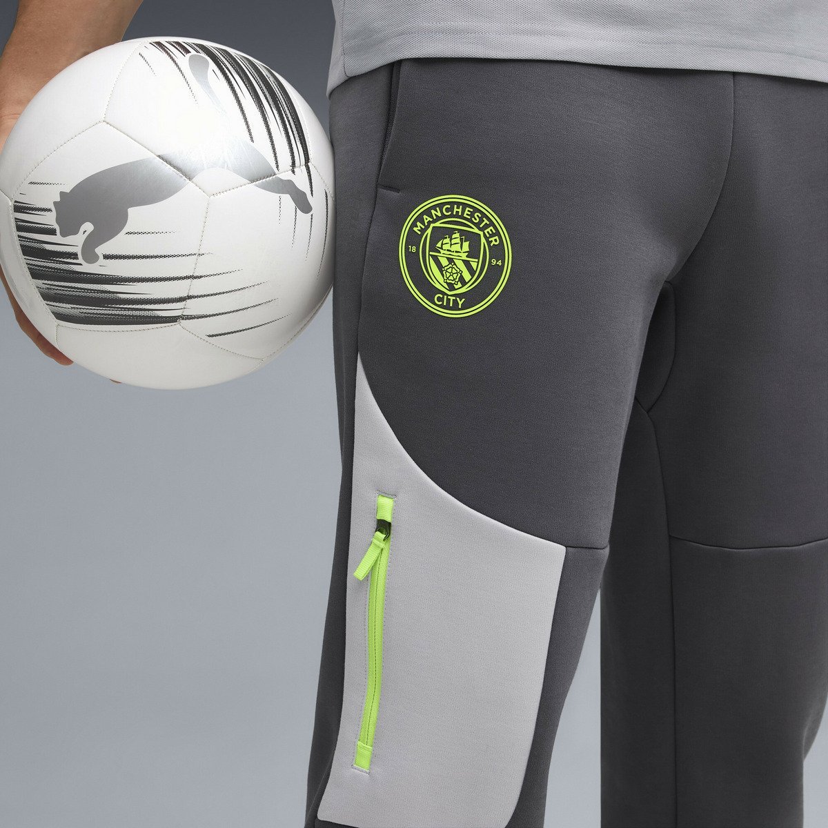 メンズ マンチェスターシティ FC プーマテック スウェットパンツ 裏起毛 MCFC PUMATECH Sweatpants プーマ パンツ ジャージ・スウェットパンツ グレー