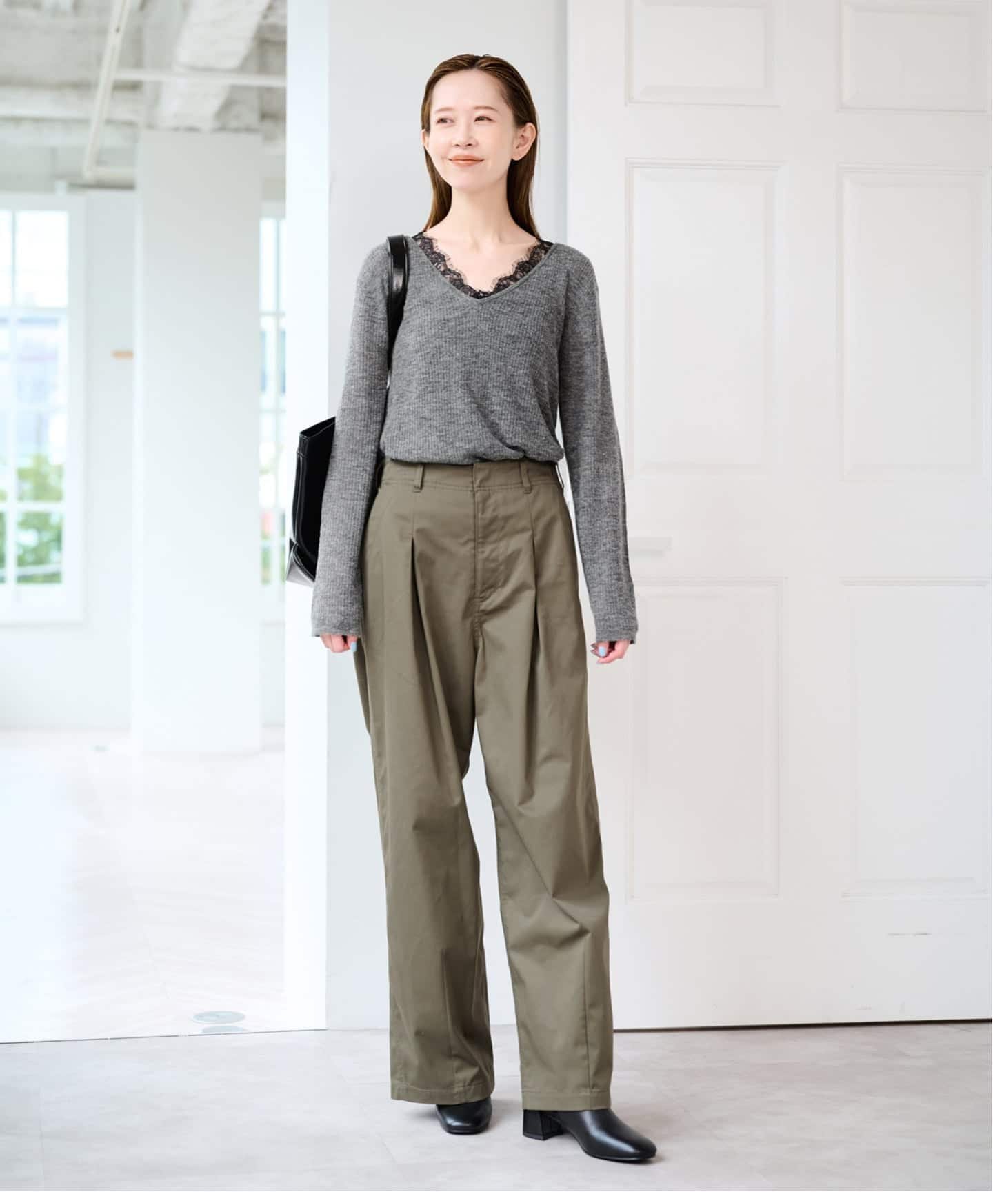 U by SPICK&SPAN 《予約》レースドッキングニット ユーバイスピックアンドスパン トップス ニット ブラウン グレー
