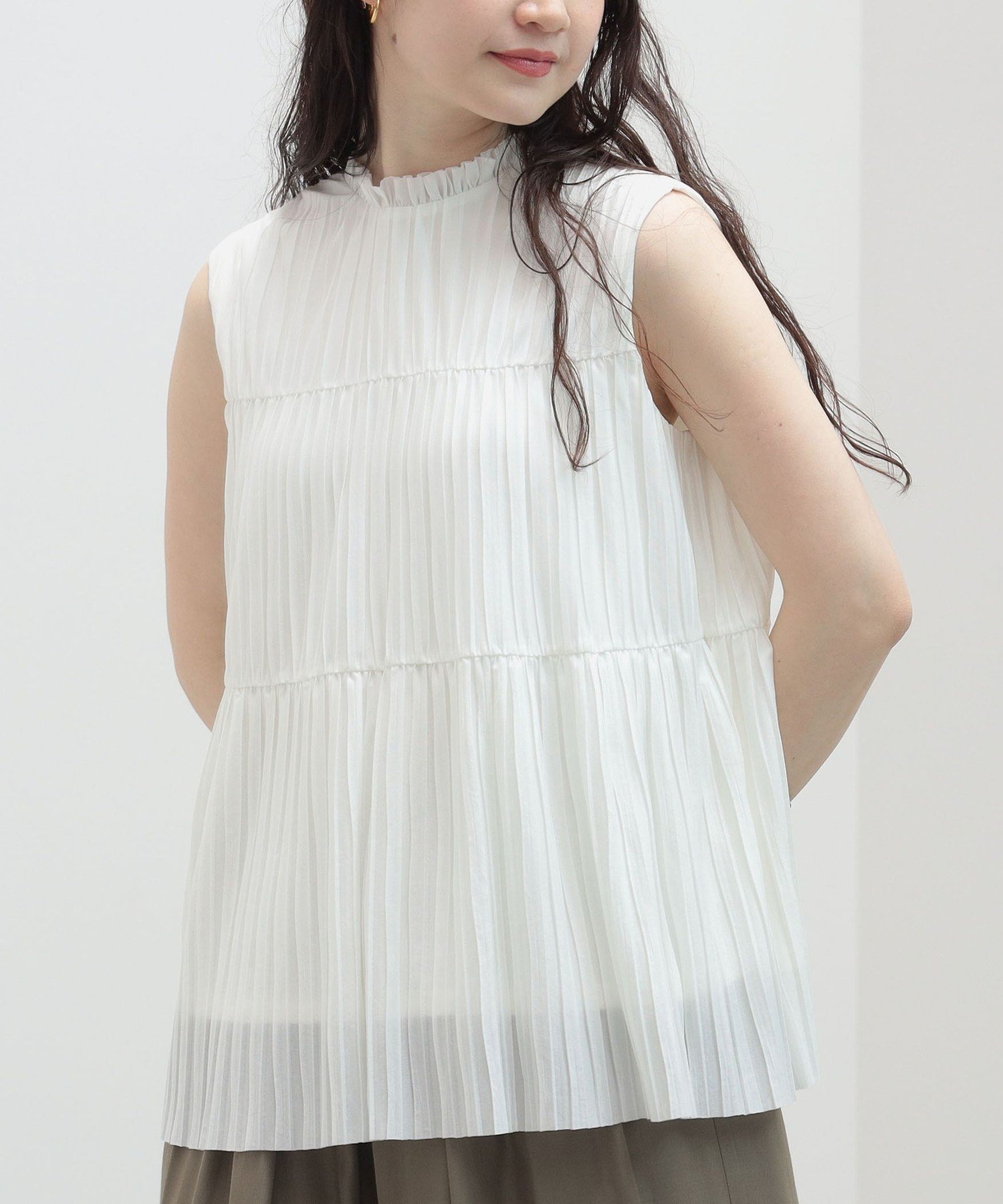 【SALE／20%OFF】BEAMS HEART WOMEN ハイネックプリーツ ブラウス 25SS ノースリーブ ビームス ハート トップス シャツ・ブラウス ホワイト ブラック グリーン パープル【送料無料】のサムネイル