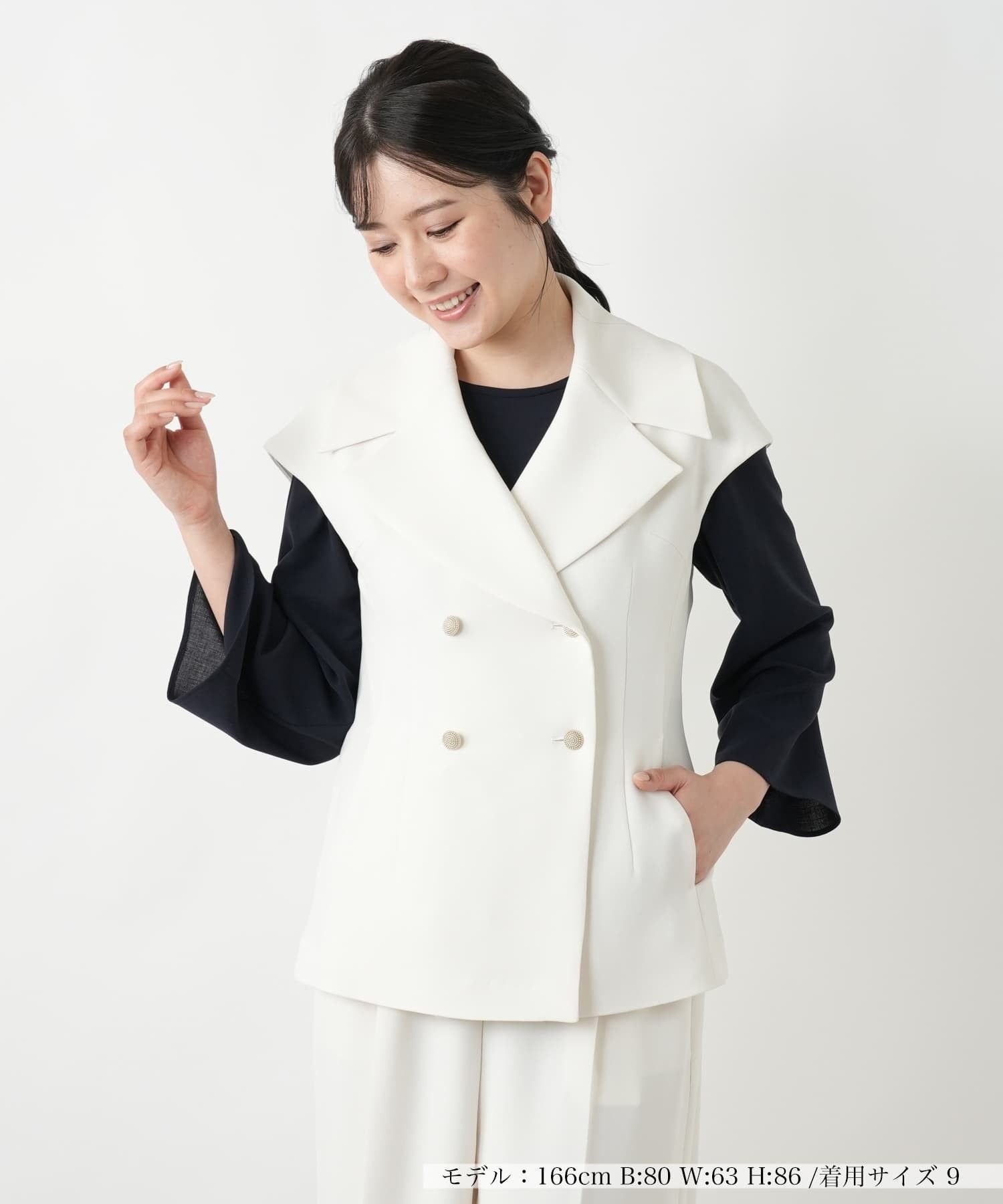 【SALE／50%OFF】Leilian 【店舗人気】ダブルボタンベスト レリアン トップス ベスト・ジレ ブラック ホワイト【送料無料】