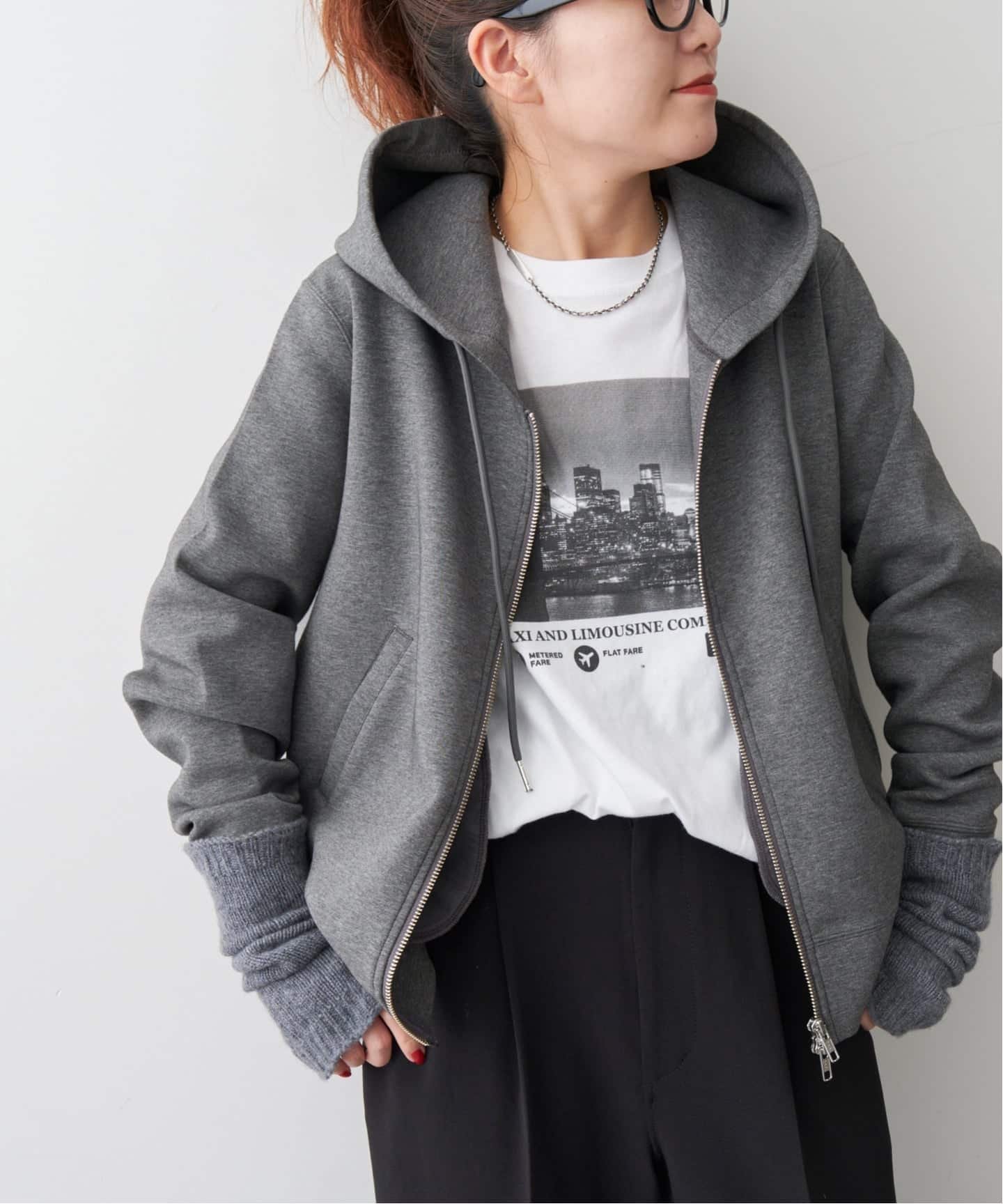 Spick & Span 《追加》ストレッチジップフードパーカー スピックアンドスパン トップス パーカー・フーディー グレー ブラウン【送料無料】