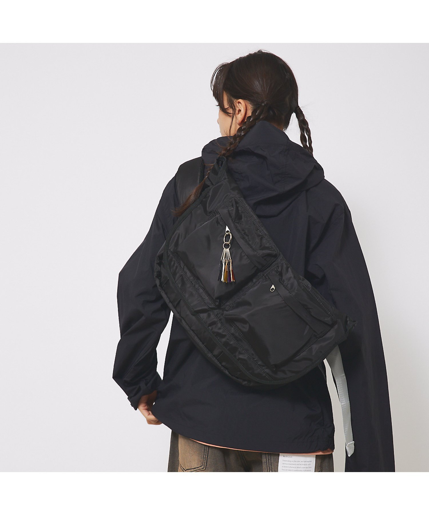 【cheek/チーク】big messenger C24005/ビッグメッセンジ アバハウス バッグ ショルダーバッグ ブラック ホワイト カーキグリーン