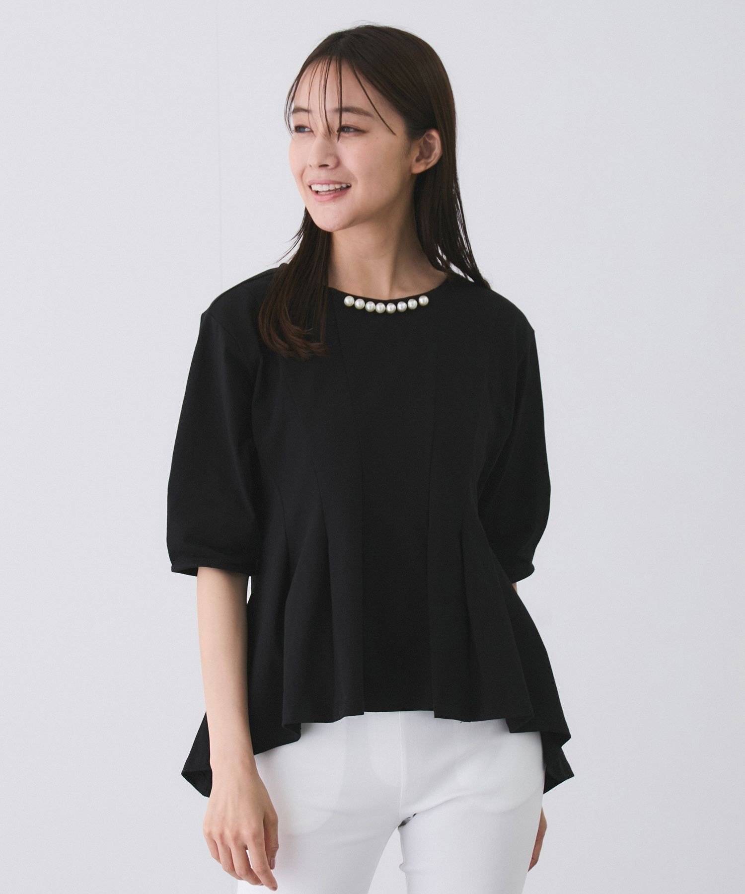 JAYRO パール付きペプラムカットソー ジャイロ トップス カットソー・Tシャツ ブラック ホワイト