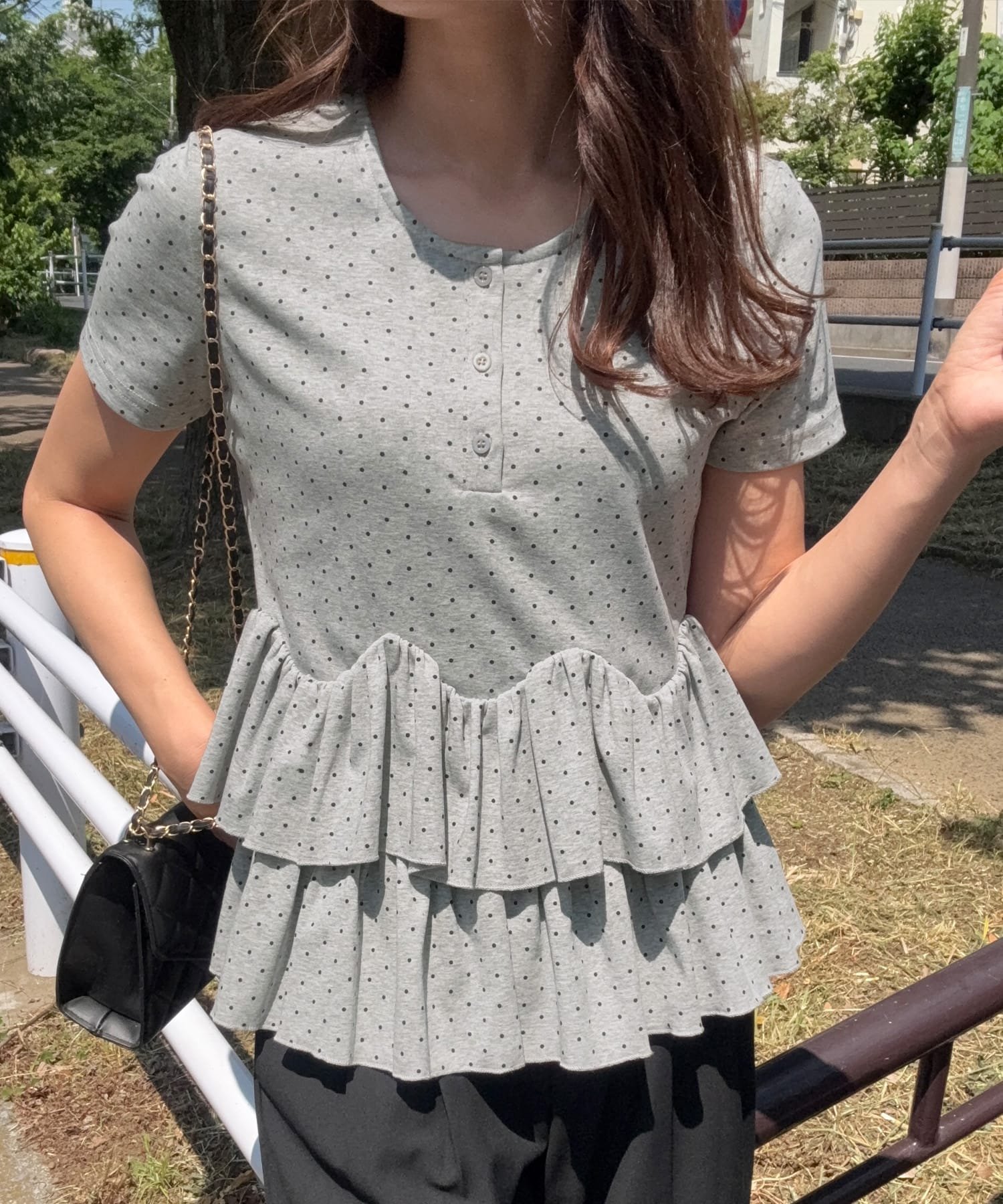 JUNOAH ドットヘンリーネックペプラムトップス ジュノア トップス カットソー・Tシャツ ブラック ホワイト グレー