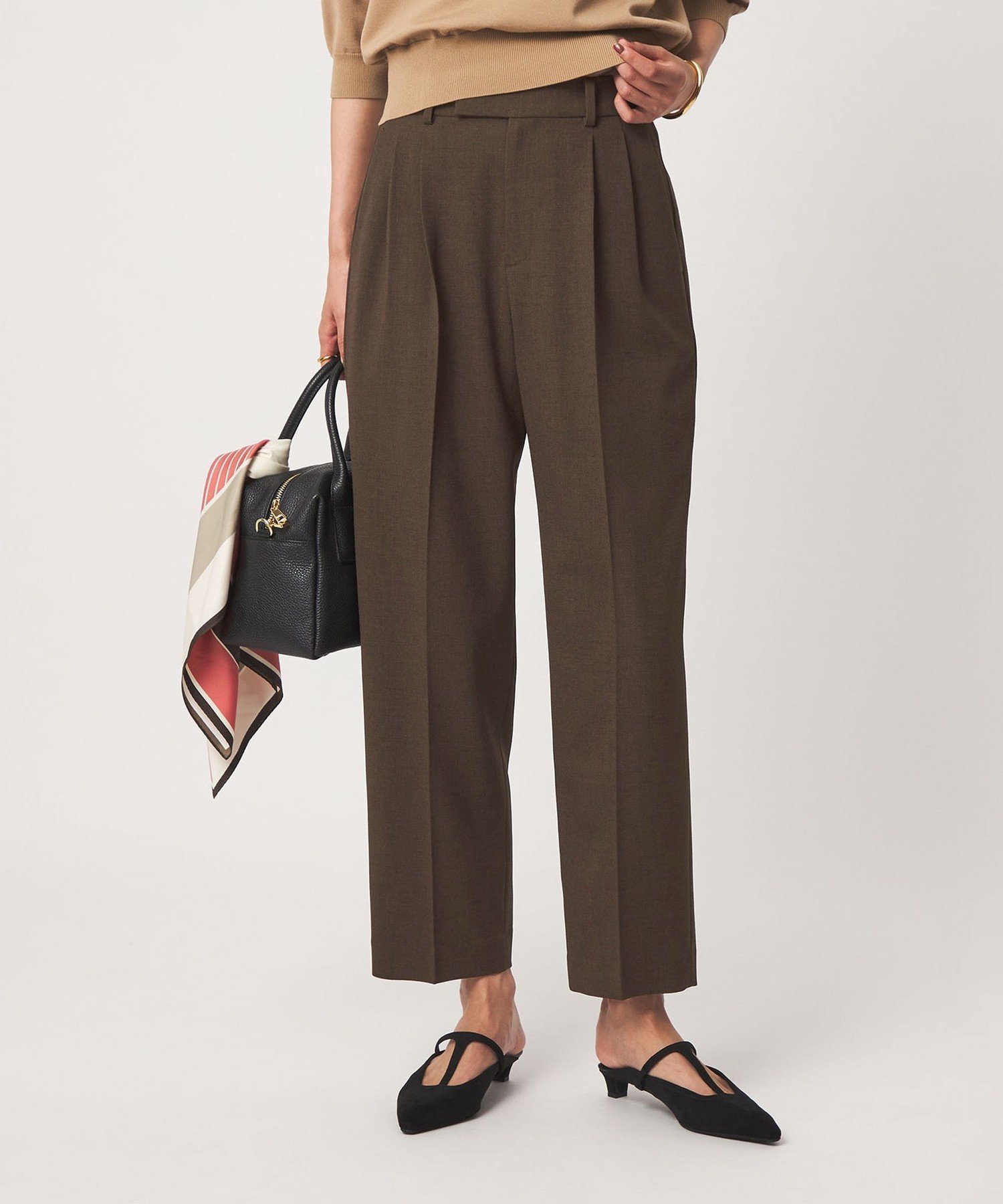 fleurie(フルリー) テーパード パンツ ユナイテッドアローズ グリーンレーベルリラクシング パンツ スラックス・ドレスパンツ ネイビー ブラウン