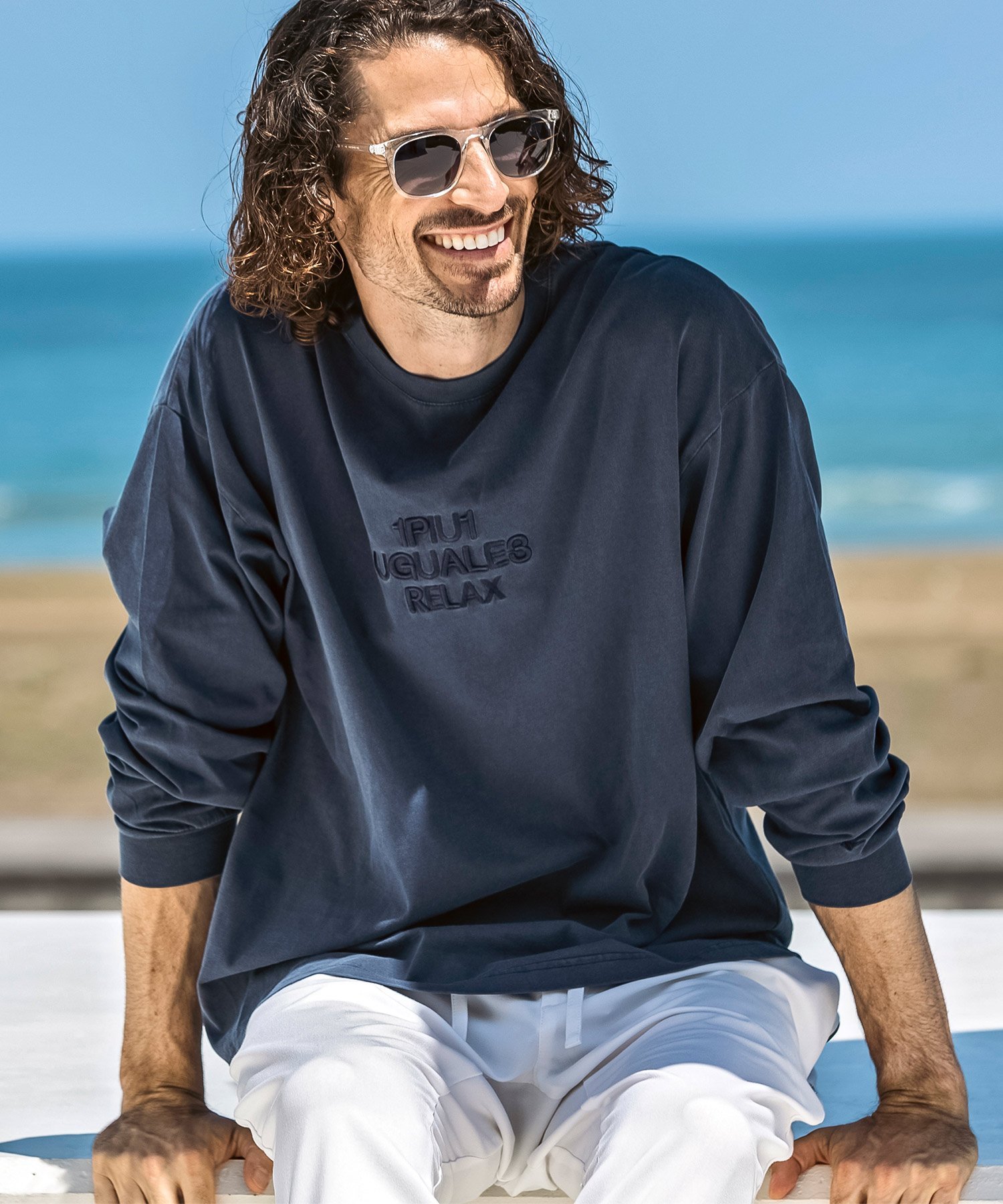 1PIU1UGUALE3 RELAX 1PIU1UGUALE3 RELAX ピグメント刺繍ロゴロングTシャツ シフォン トップス カットソー・Tシャツ ネイビー ベージュ ブラック ホワイト