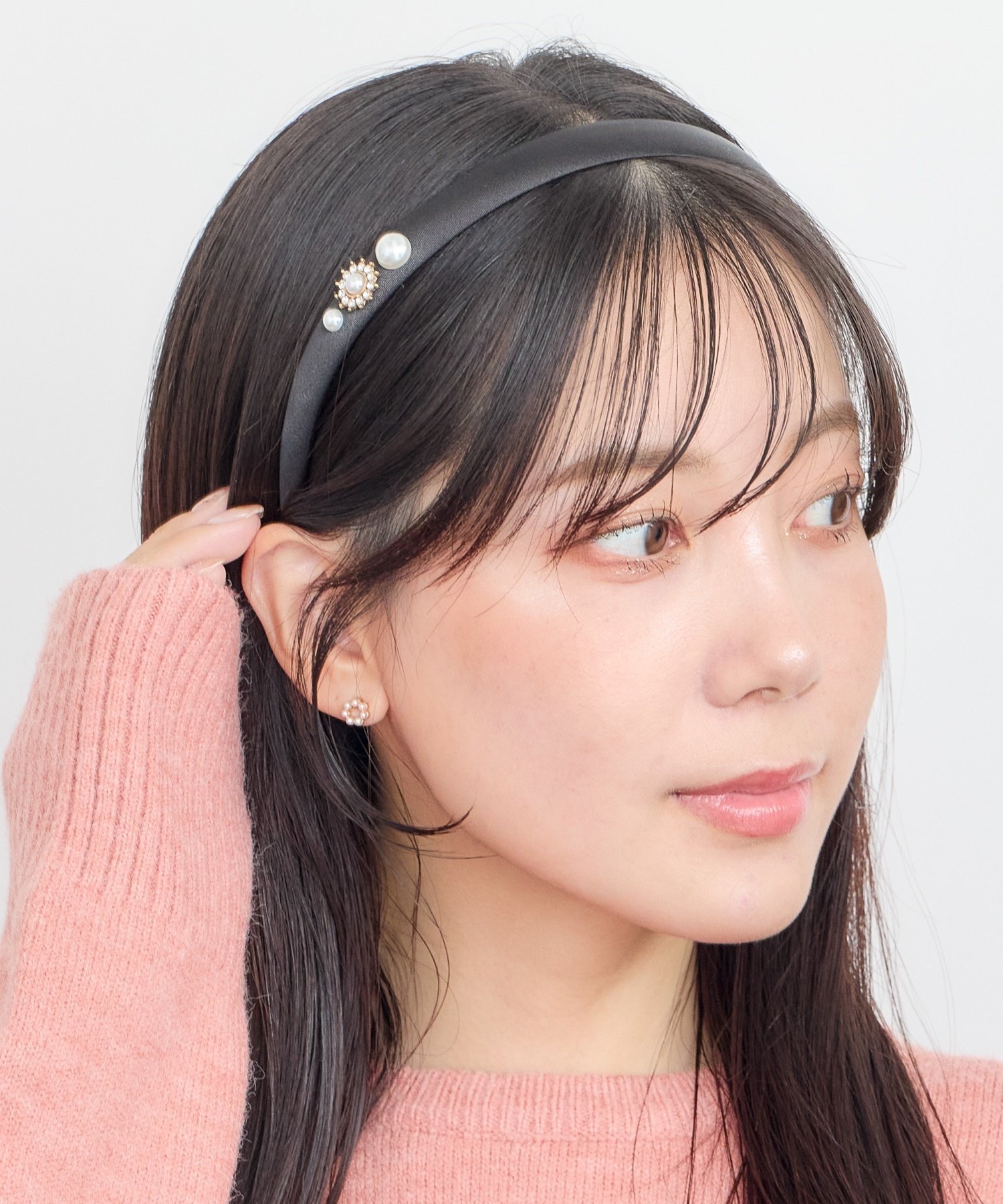 Heartdance 片パールビジューサテンカチューシャ ハートダンス ヘアアクセサリー カチューシャ・ヘアバンド ブラック