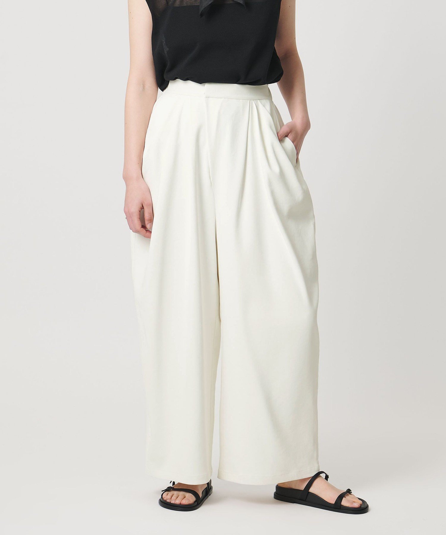 MARW UNITED ARROWS ＜MARW UNITED ARROWS＞デザイン タック パンツ UVカット・撥水 ビューティー＆ユース　ユナイテッドアローズ パンツ その他のパンツ ブラック ホワイト【送料無料】