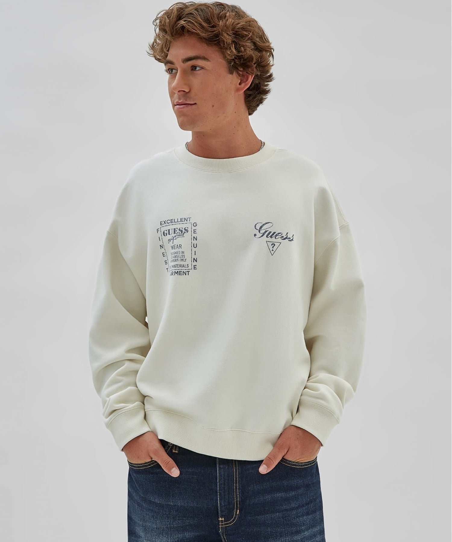 GUESS スウェット (M)Varsity Crewneck ゲス トップス スウェット・トレーナー ホワイト ブラック