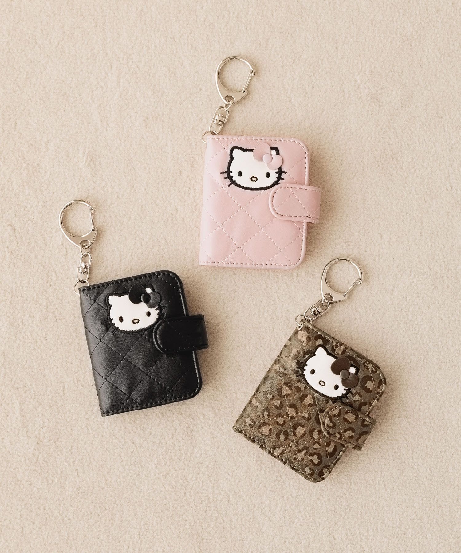 LOWRYS FARM 【HELLO KITTY】キルティングプロフブックキーチャーム ローリーズファーム ファッション雑貨 チャーム・キーチェーン