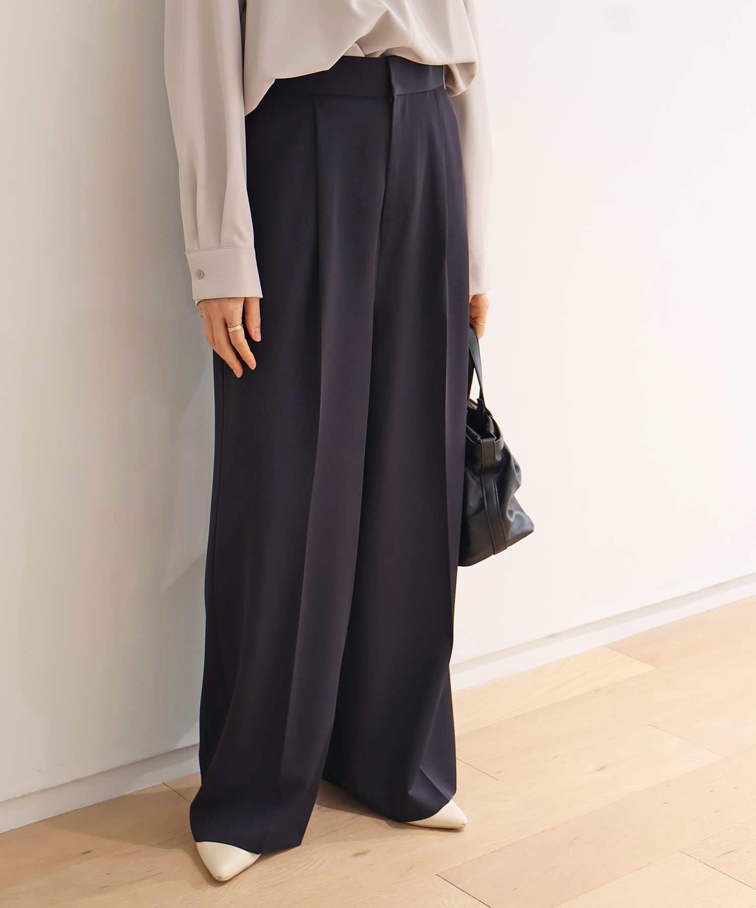 【SALE／40%OFF】le.coeur blanc フルダルタックストレートパンツ ルクールブラン ...
