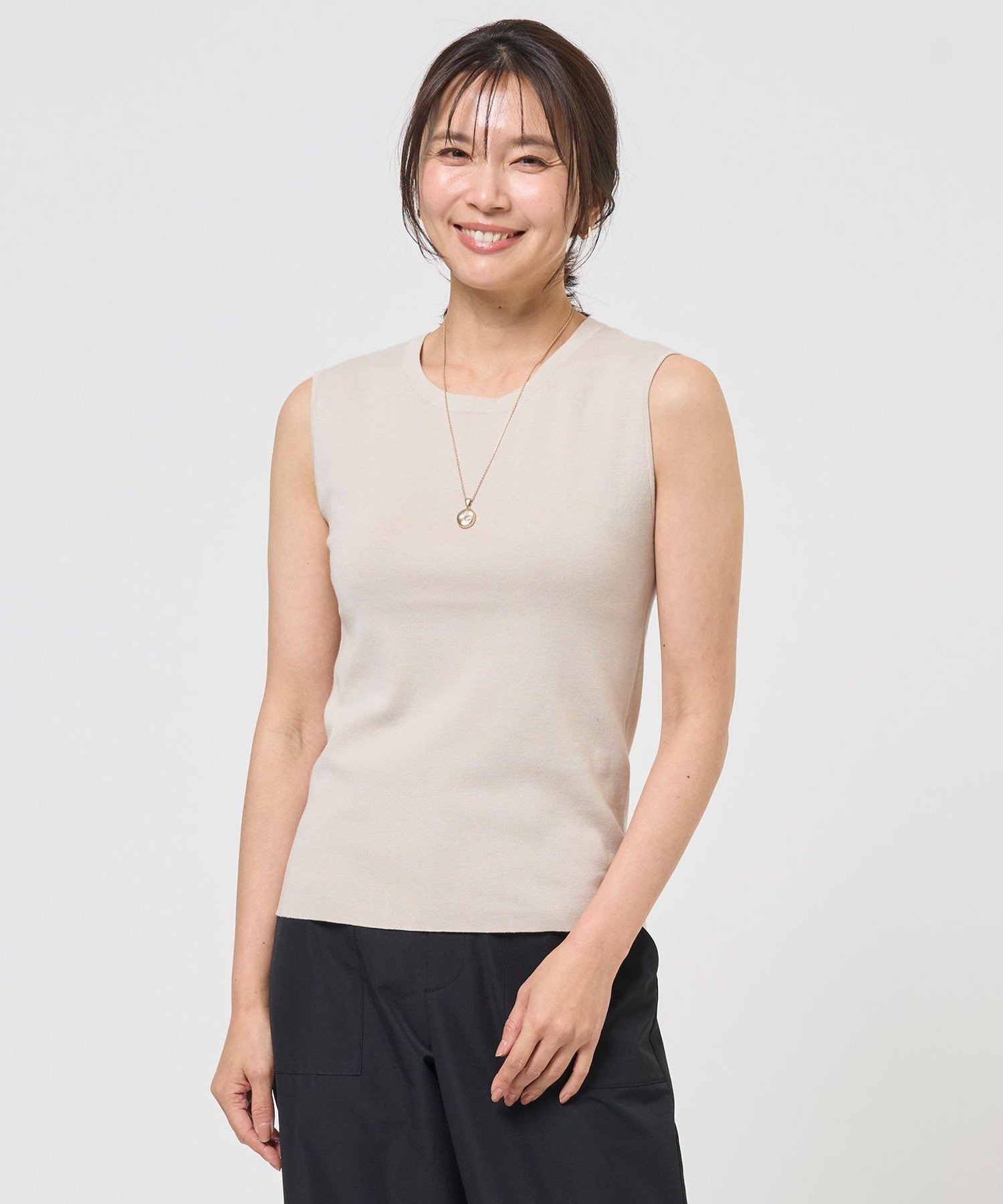 J.PRESS LADIES L 【レイヤードスタイルに】FINE COTTON SLEEVELESS タンクトップ ジェイプレス トップス ノースリーブ・タンクトップ ホワイト ブラック シルバー グレー