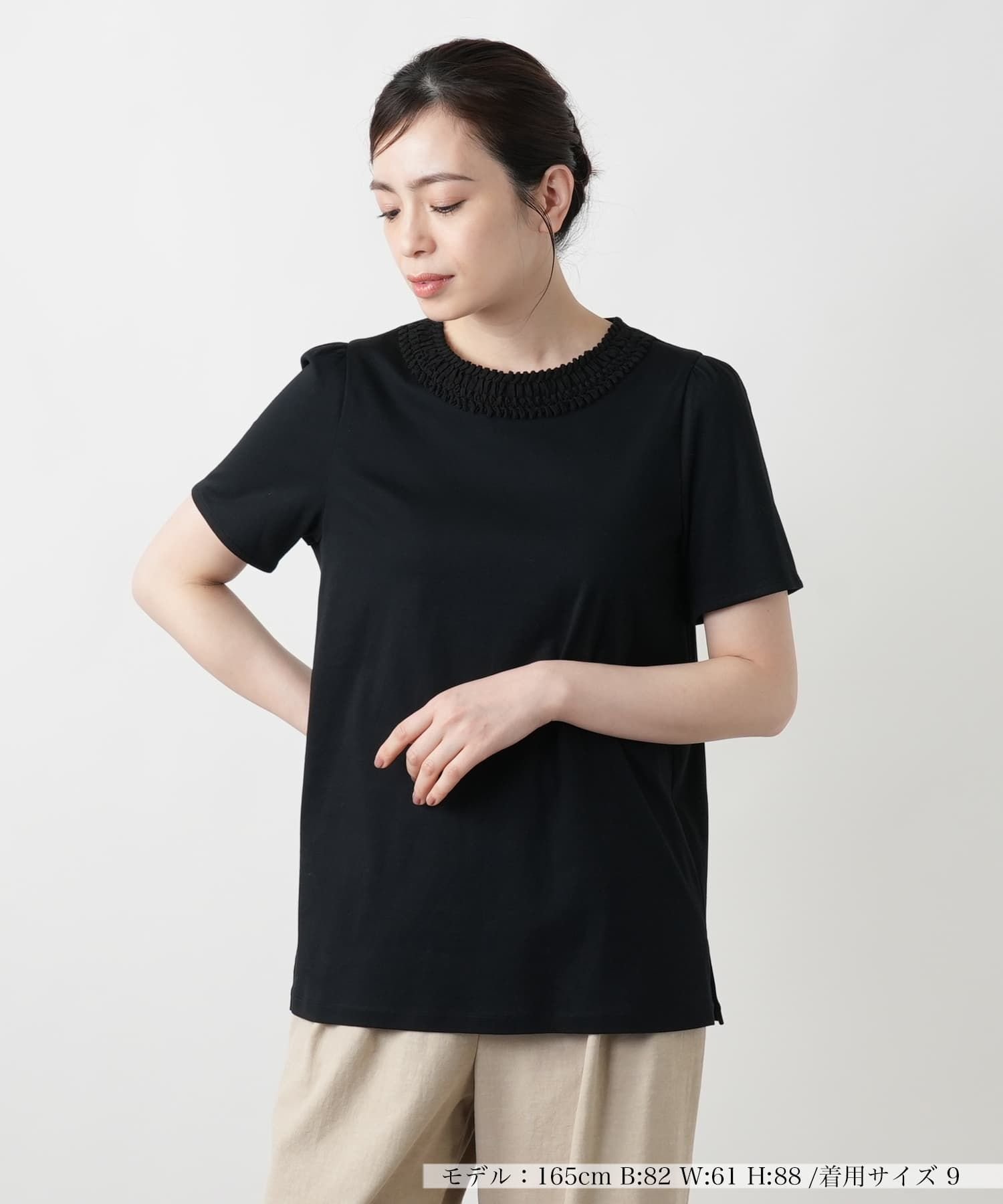 Leilian デザインネックカットソー レリアン トップス カットソー・Tシャツ ホワイト ブラック カーキグリーン
