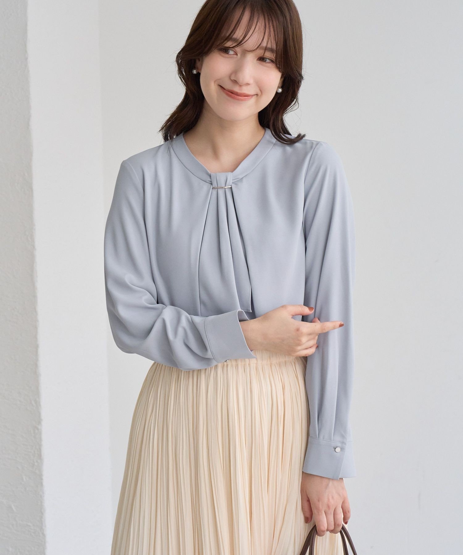 ROPE' PICNIC 【WEB限定サイズ】メタルパーツフロントフリルタイロングスリーブブラウス ロペピクニック トップス シャツ・ブラウス ホワイト グレー ブルー ベージュ【送料無料】 stylife-15843851 Rakuten Fashion パッケージ画像