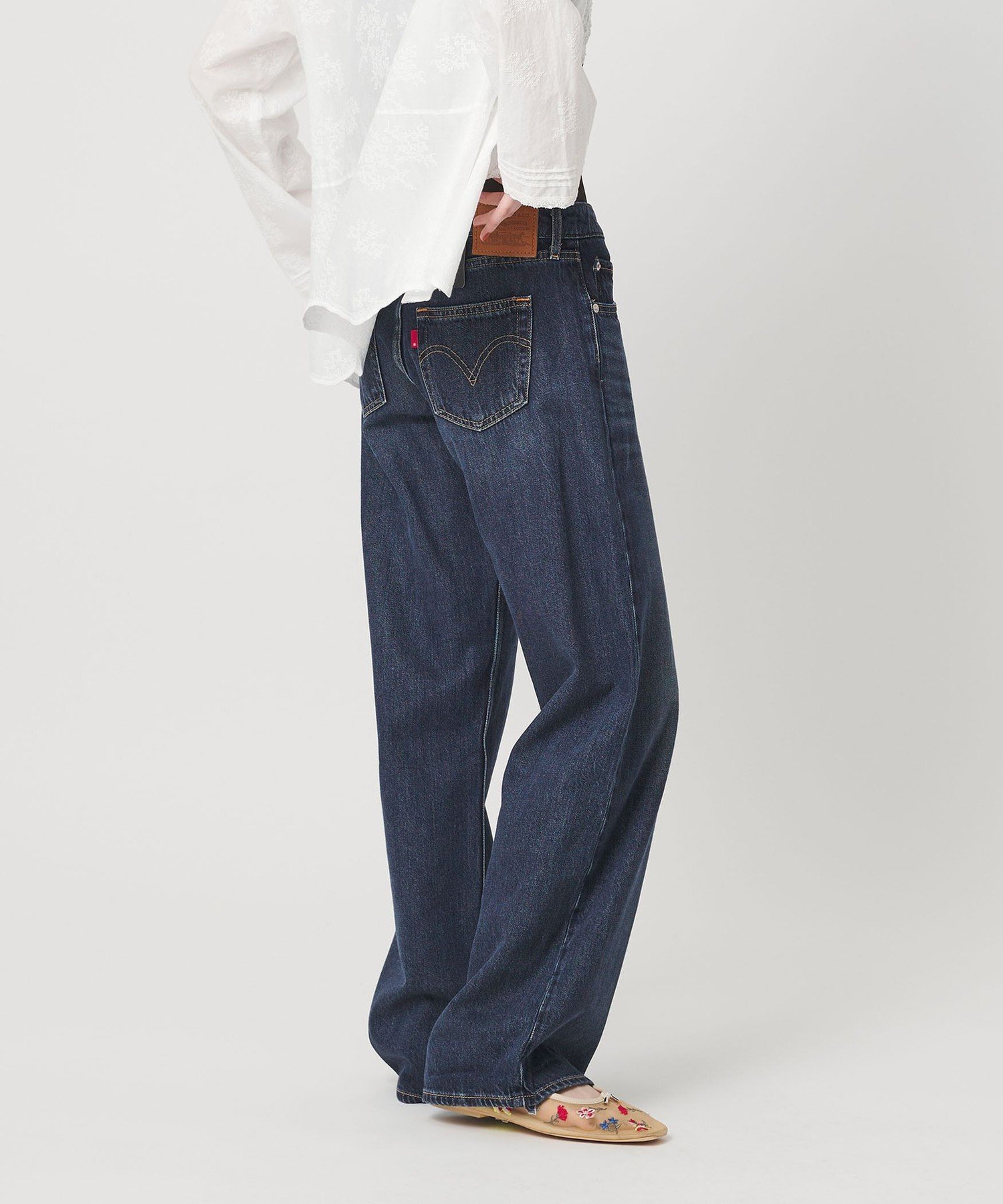 BEAUTY&YOUTH UNITED ARROWS 【国内EXCLUSIVE】＜Levi's＞LOW LOOSE デニムパンツ ビューティー＆ユース　ユナイテッドアローズ パンツ ジーンズ・デニムパンツ ネイビー【送料無料】